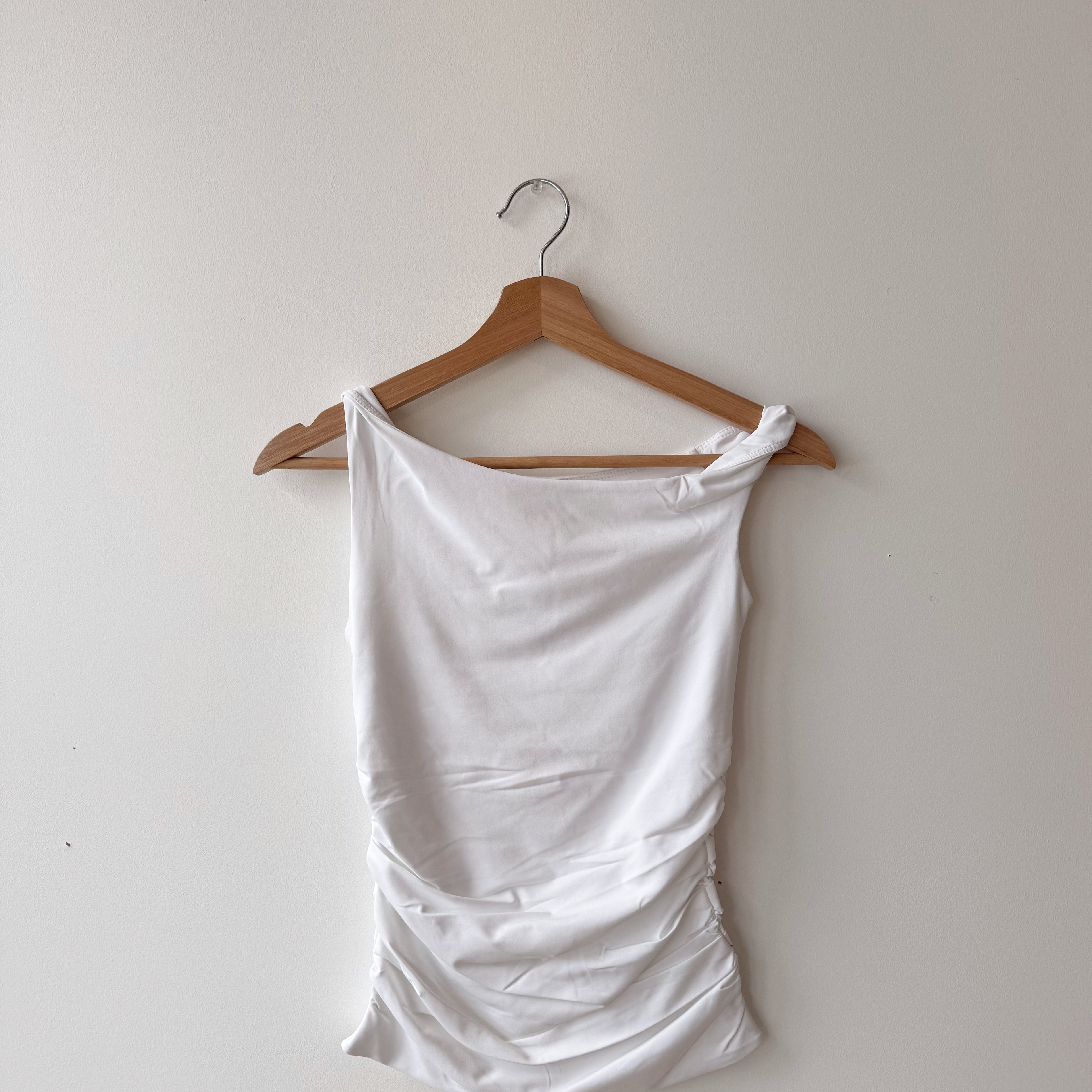 CHARLOTTE RUCHED TOP - WHITE