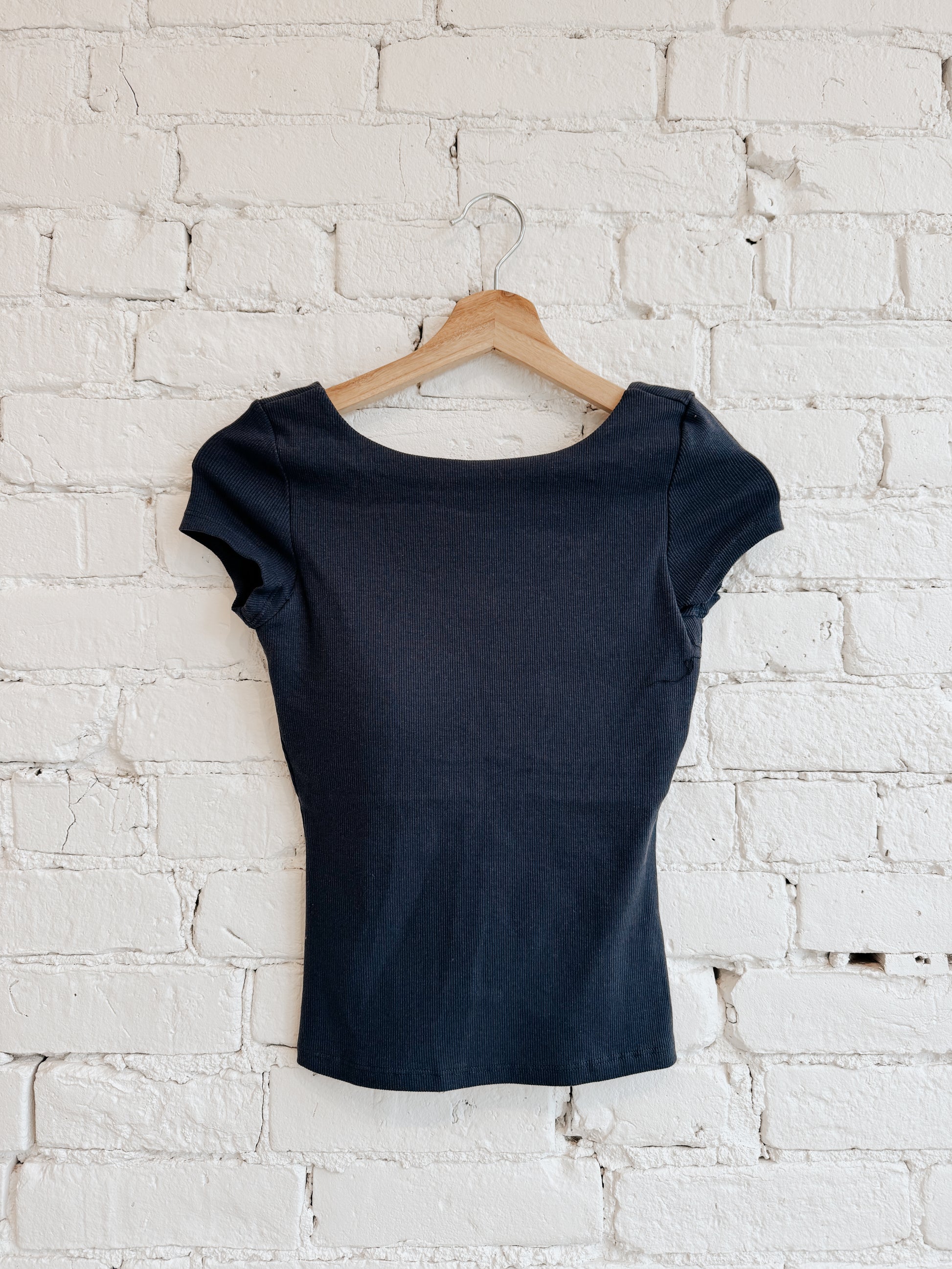COTTON CORE BRIDA RIBBED LOW BACK TEE - SEA BLUE