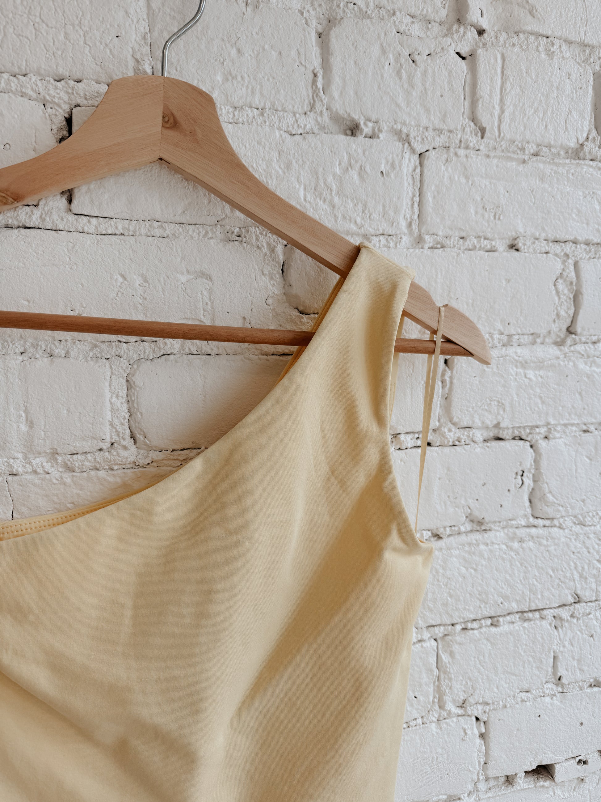 COTTON CORE SUNNY ONE SHOULDER TOP - DOUBLE CREAM