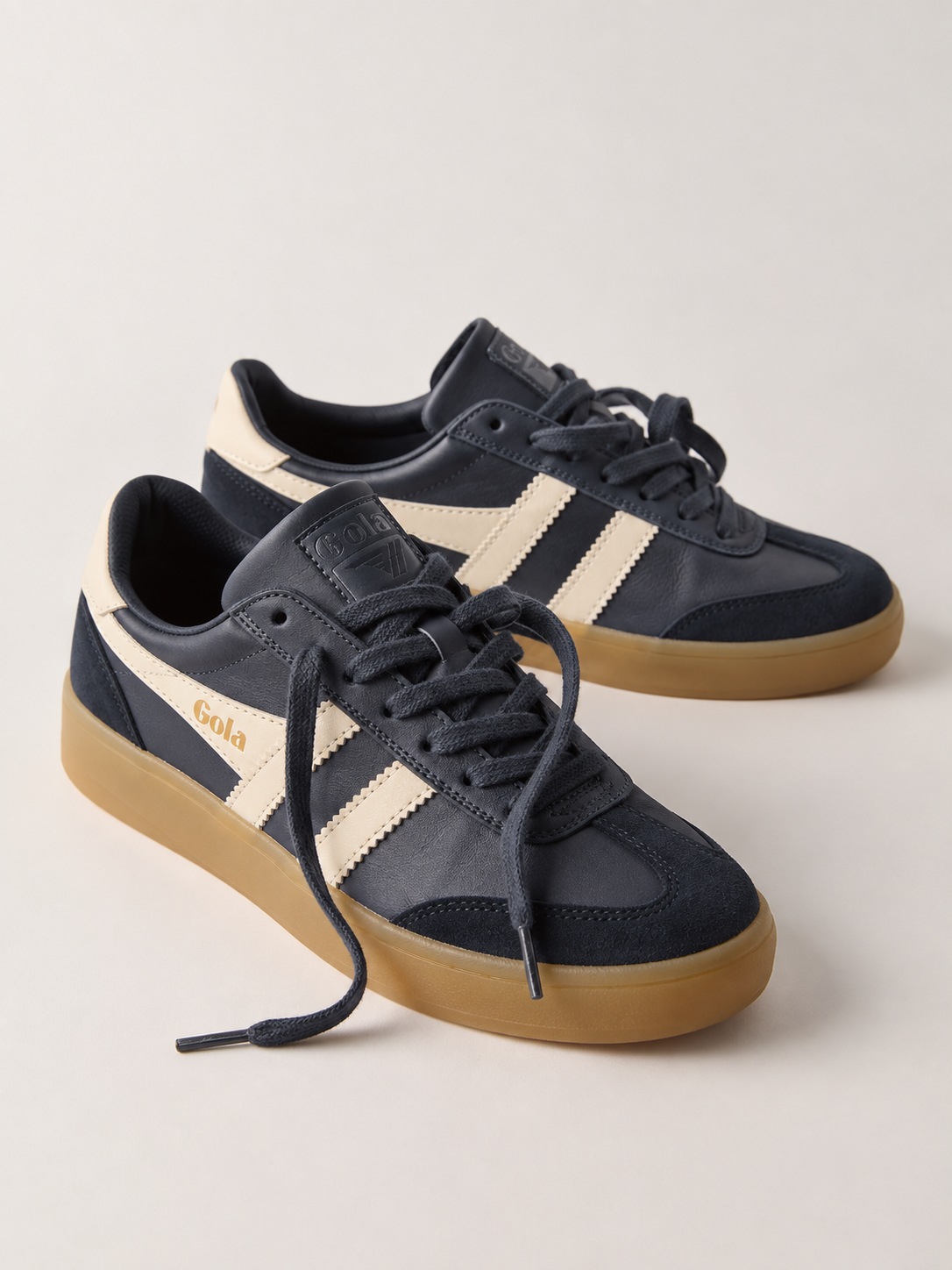 GOLA VIPER METALLIC TRAINER SNEAKER - NAVY. OFF WHITE.