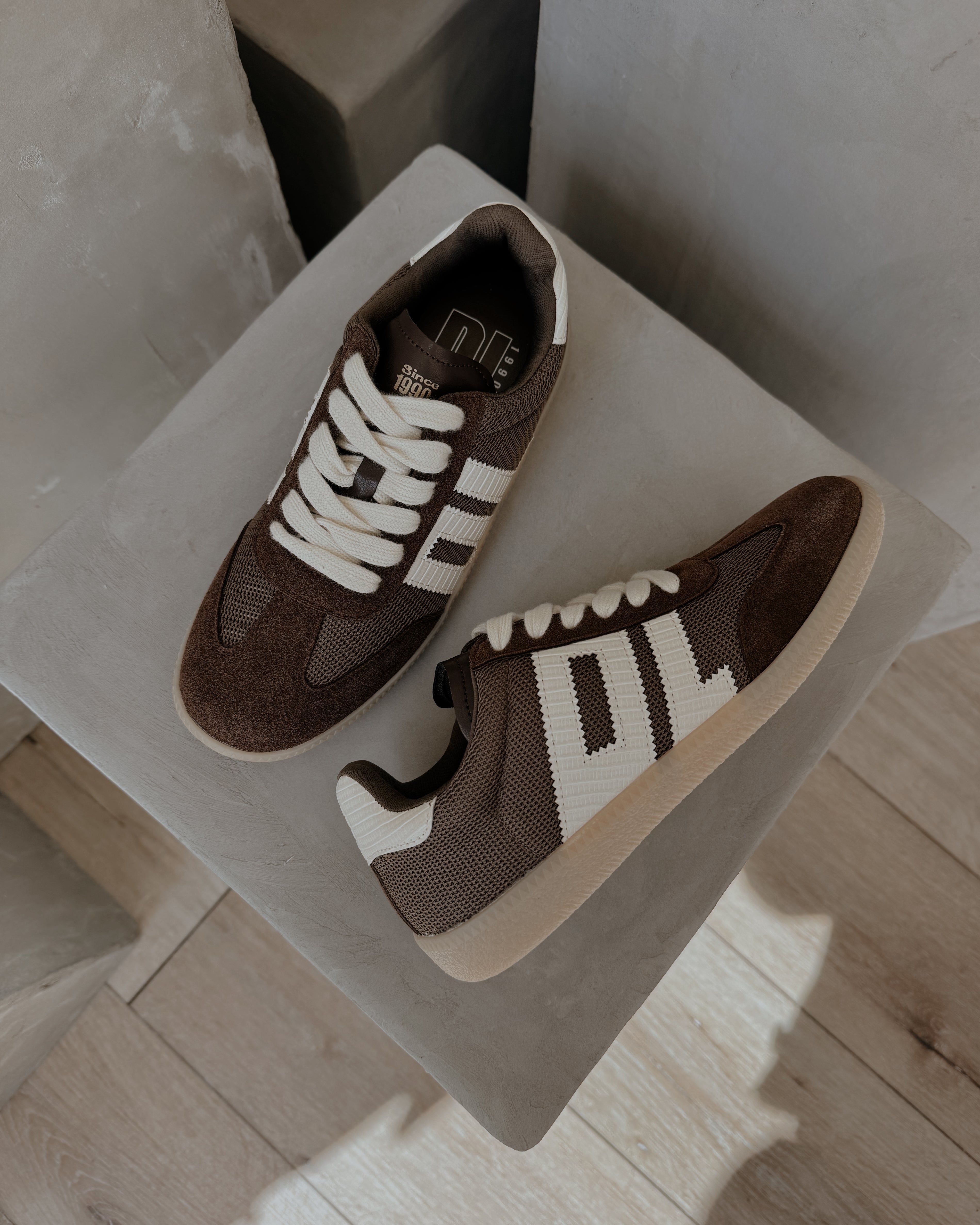DIRTY LAUNDRY TRACKSTAR SNEAKER - BROWN