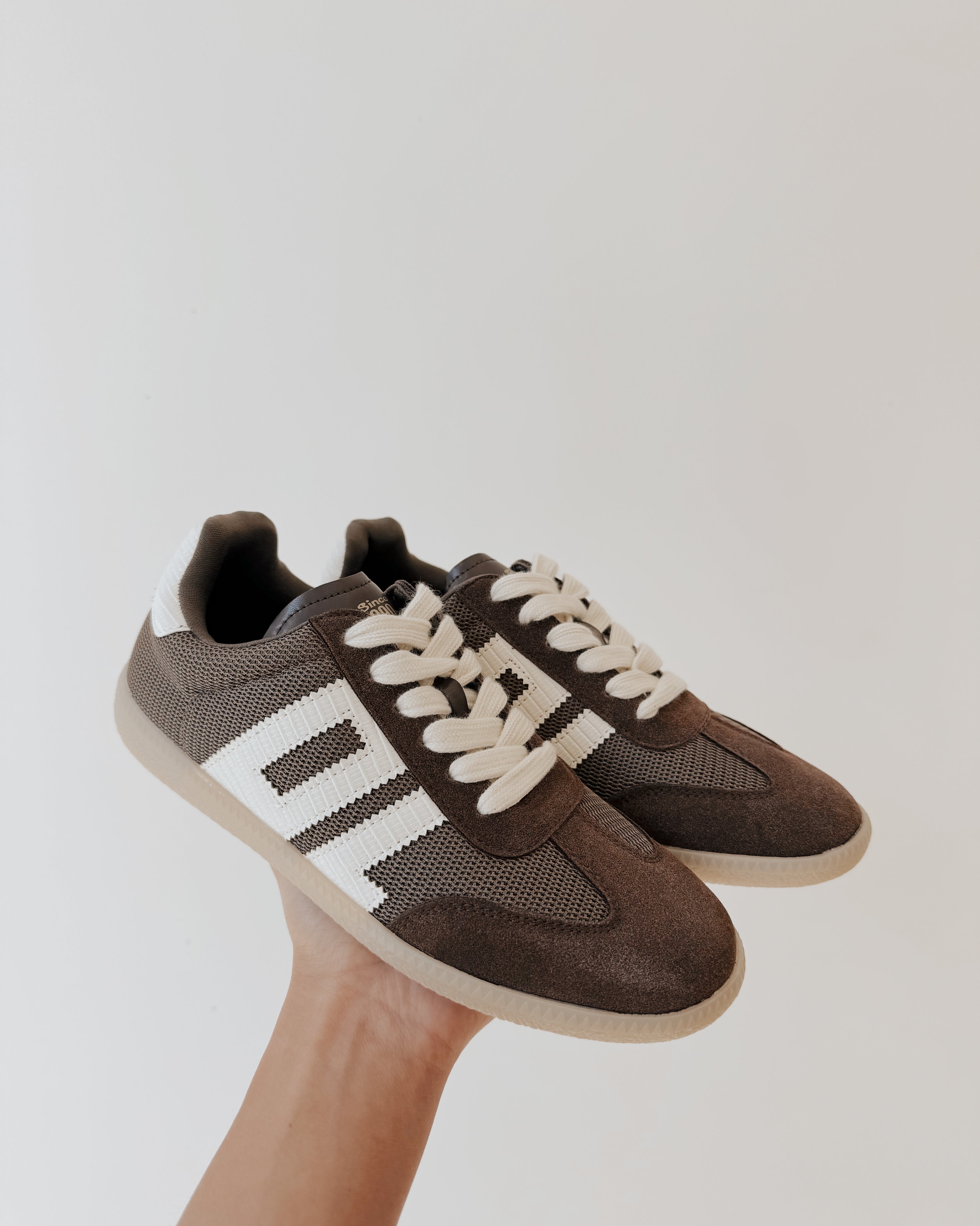 DIRTY LAUNDRY TRACKSTAR SNEAKER - BROWN