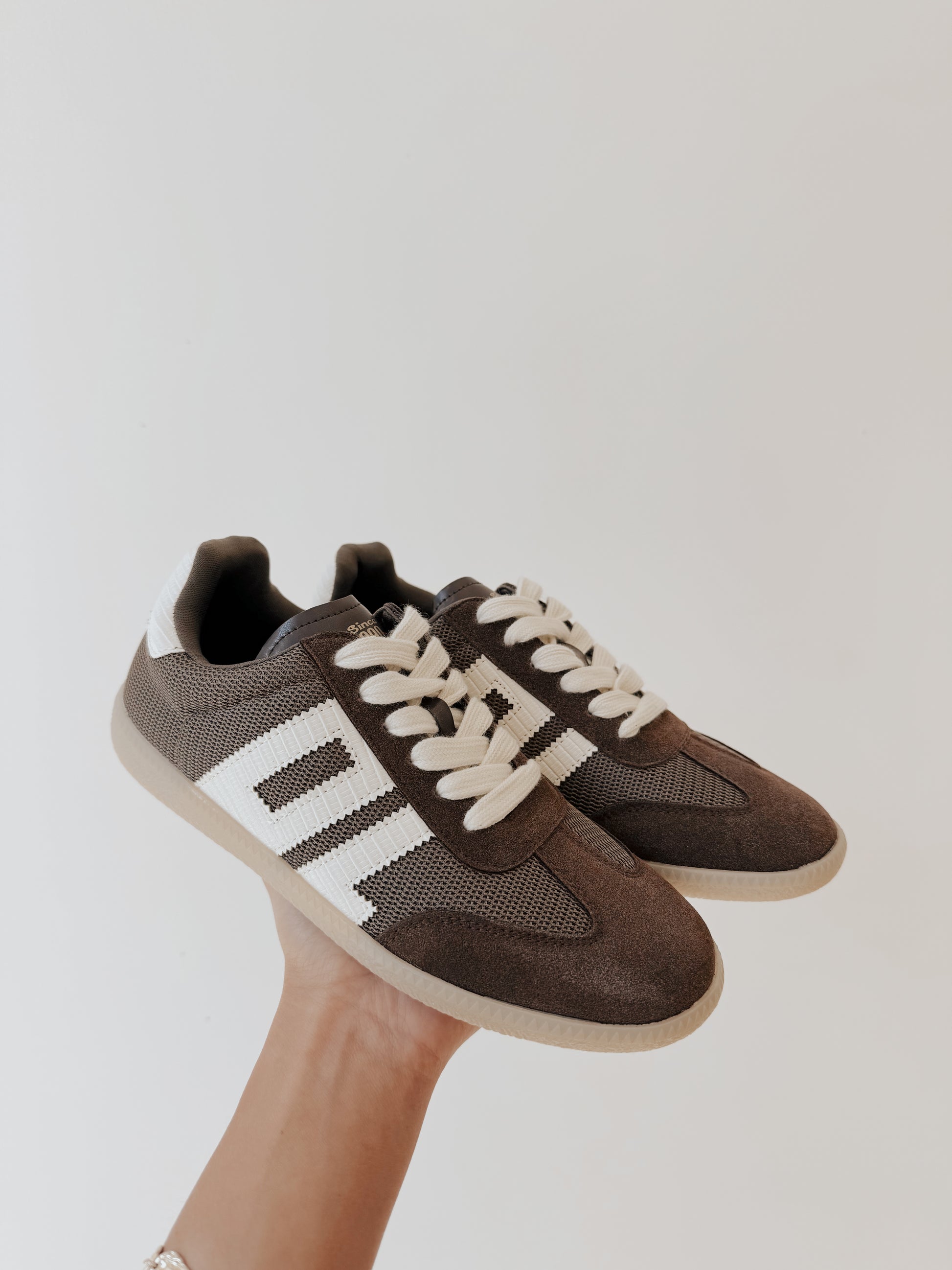 DIRTY LAUNDRY TRACKSTAR SNEAKER - BROWN