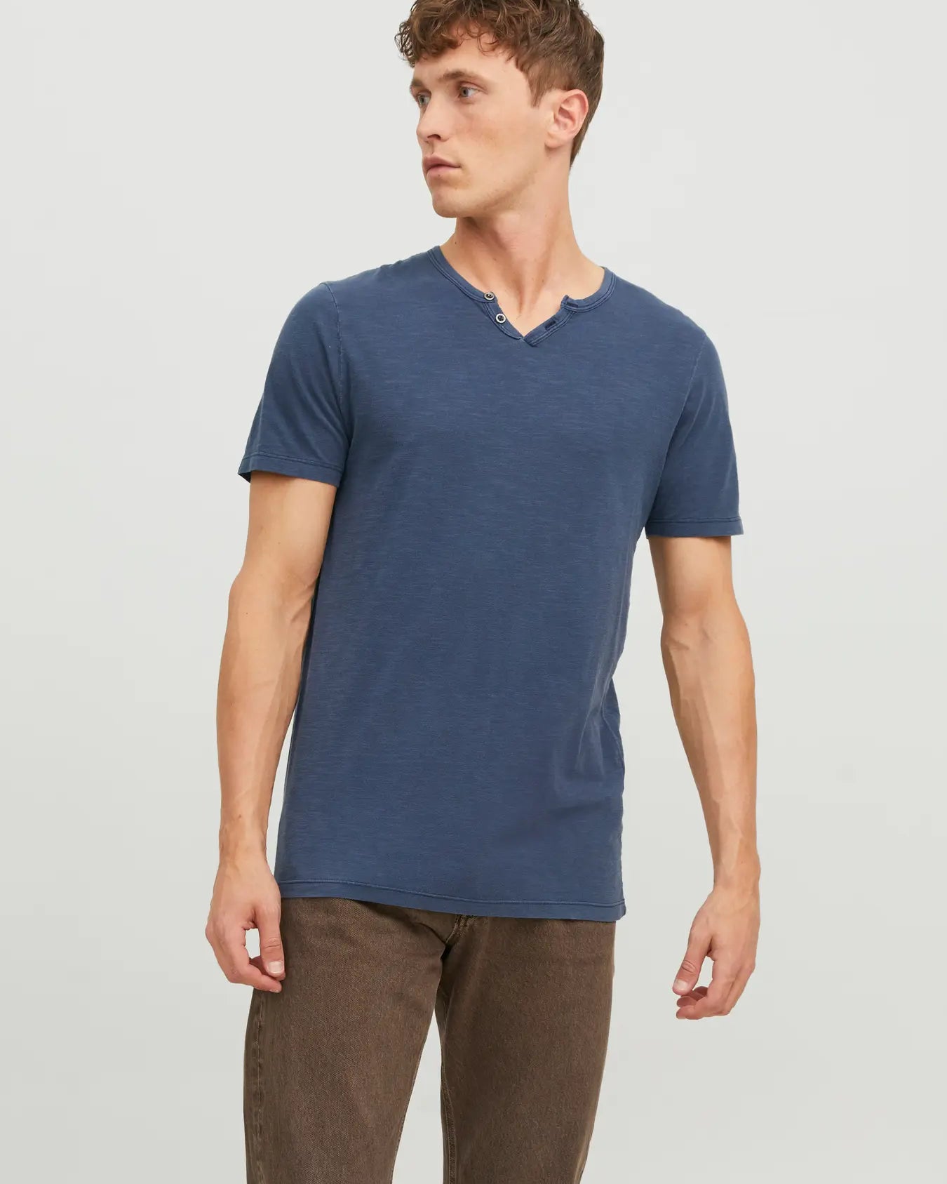 JJ SPLIT NECK TEE - NAVY BLAZER