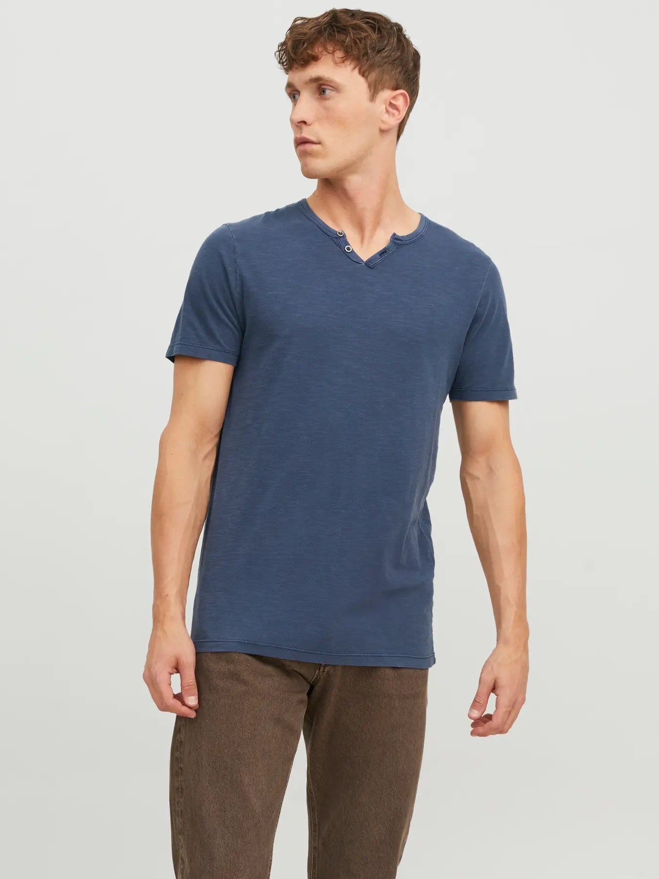 JJ SPLIT NECK TEE - NAVY BLAZER