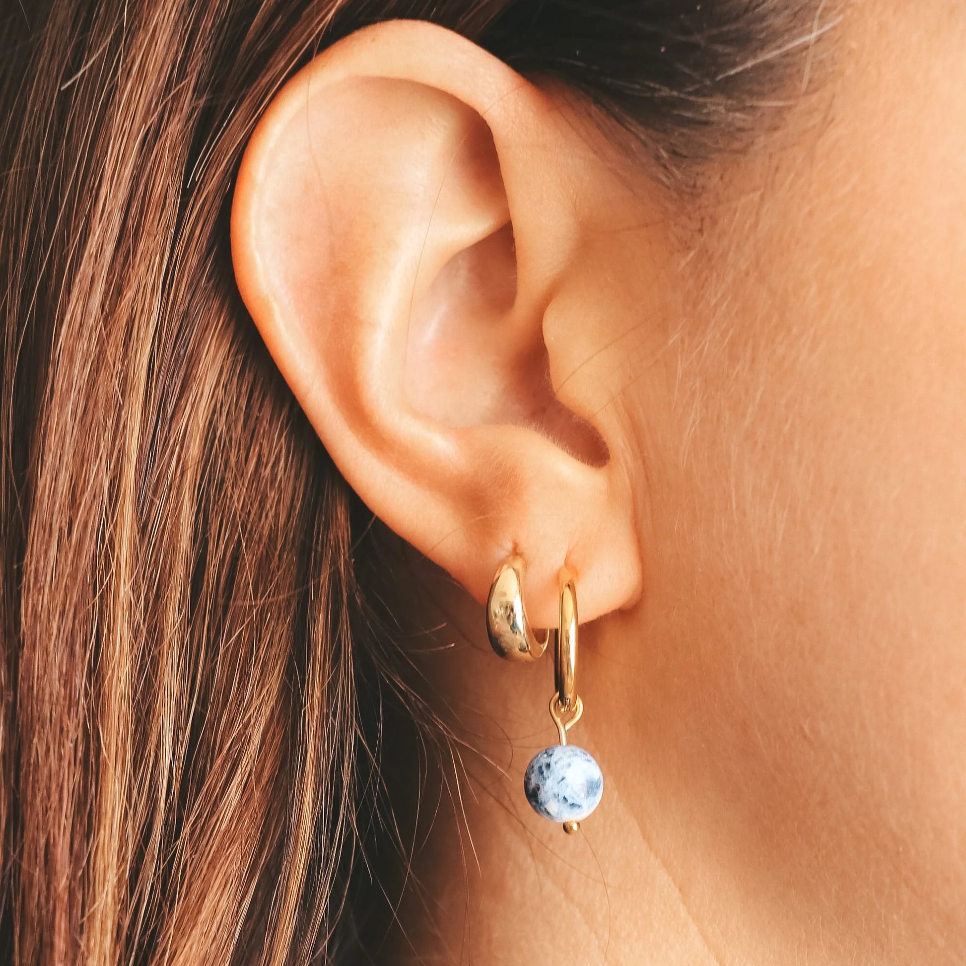 ROCO PENDANT EARRINGS - GOLD / BLUE