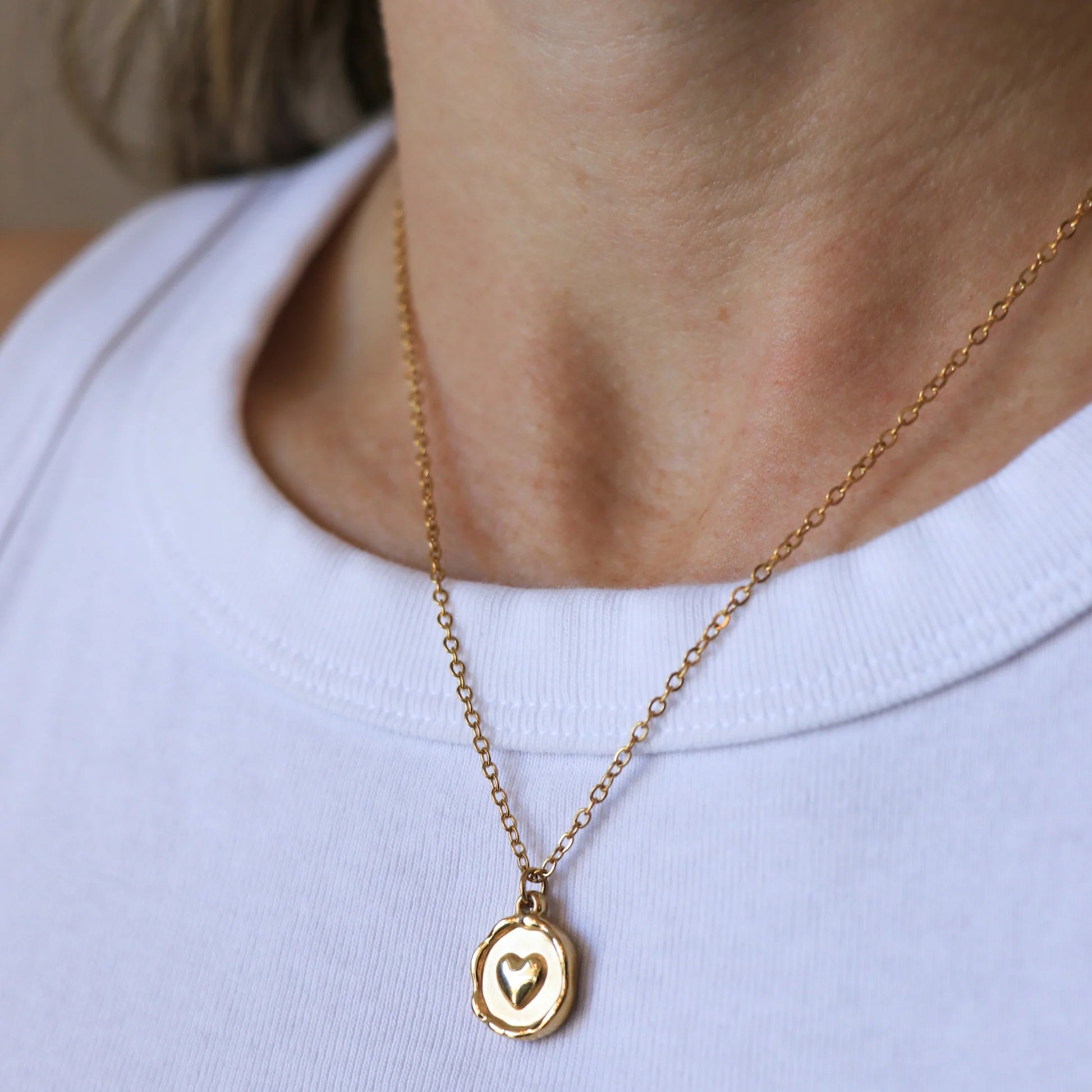 CORIO PENDANT NECKLACE - GOLD