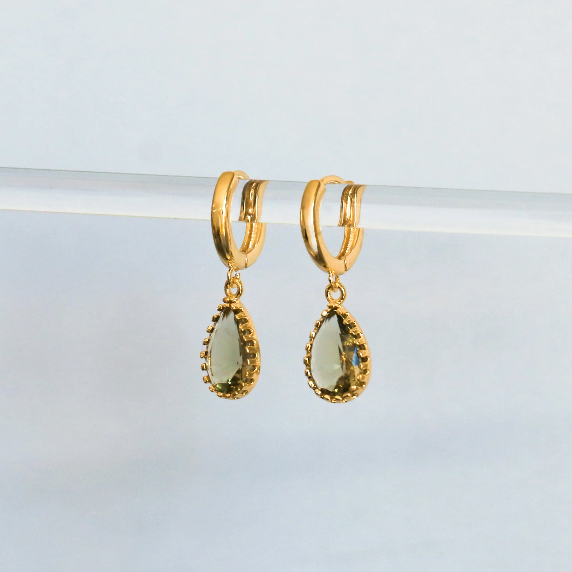 DIPO PENDANT EARRINGS - OLIVE