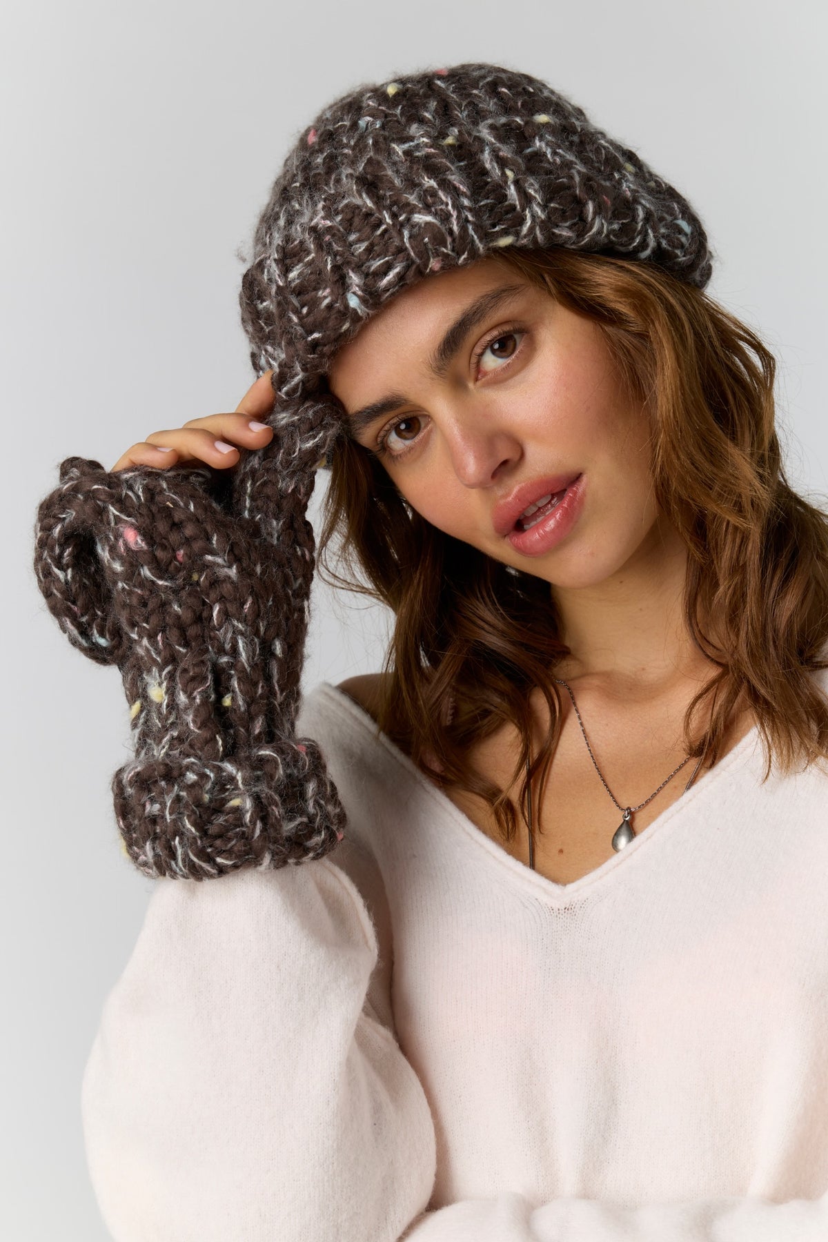 FREE PEOPLE SPECKLED HAT + MITT SET - CHOCOLATE