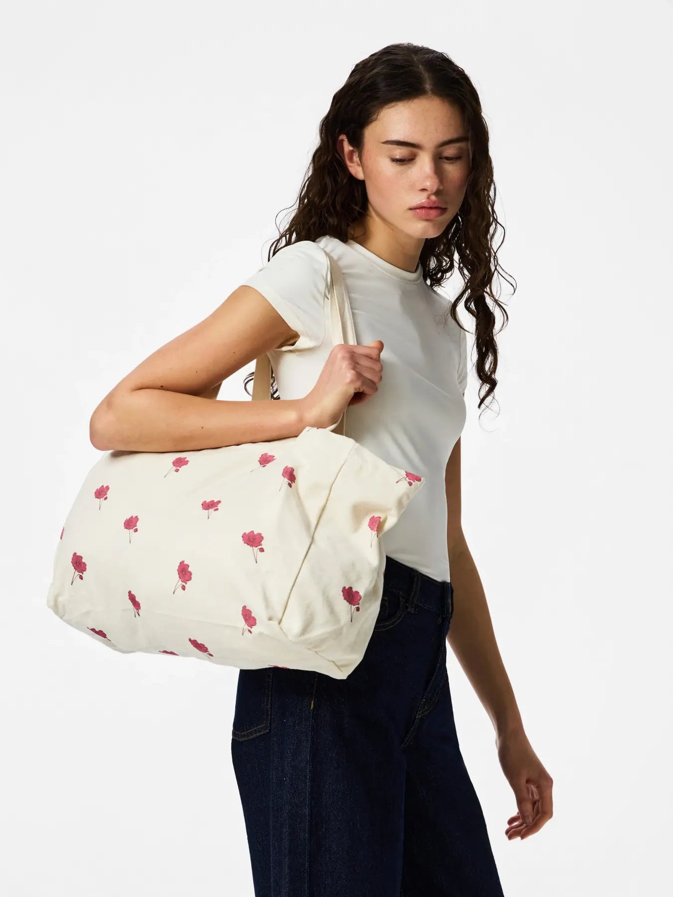 PIECES PRINTED TOTE BAG - CLOUD DANCER FLOWER