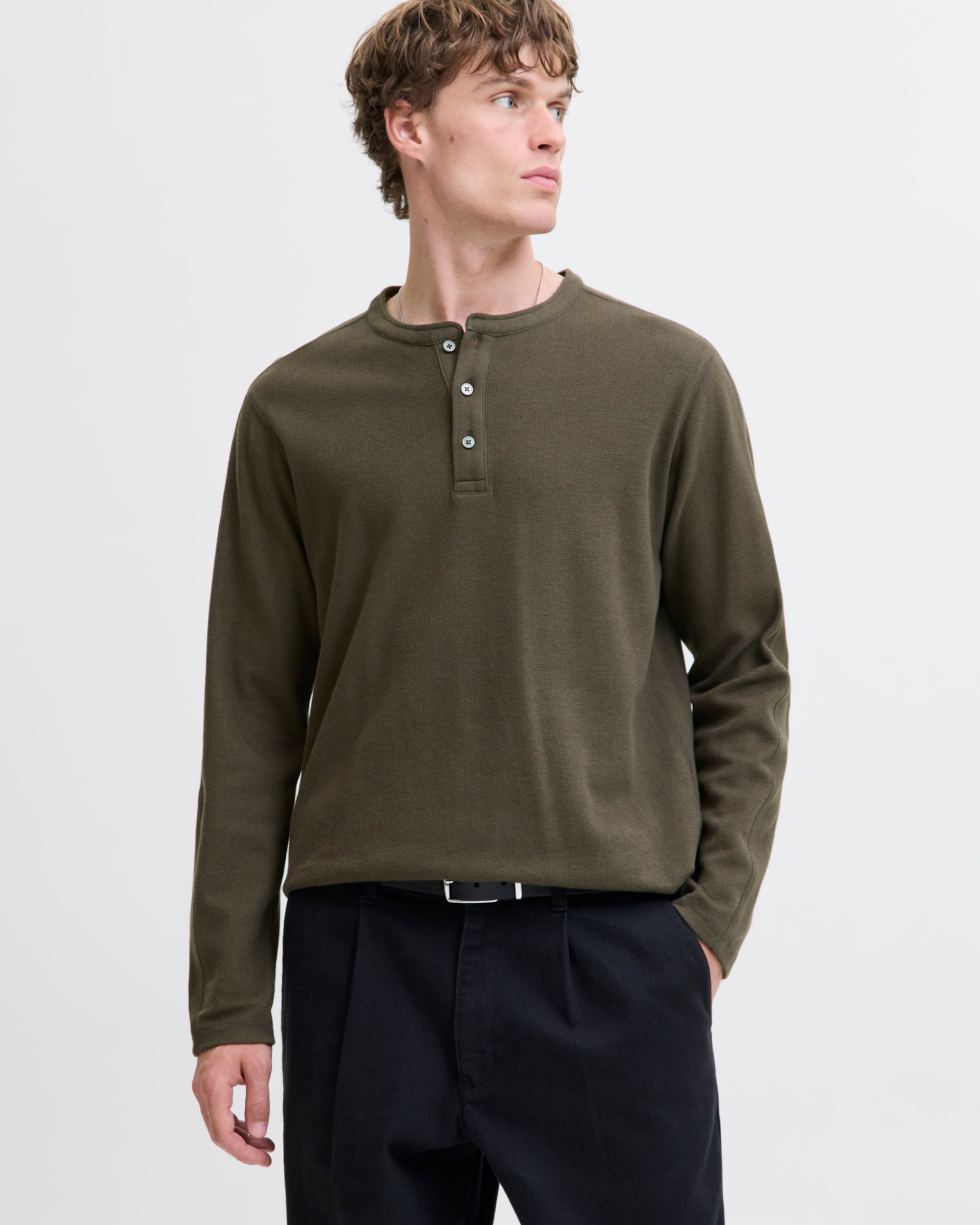 JJ TYRELL LS HENLEY - BLACK OLIVE