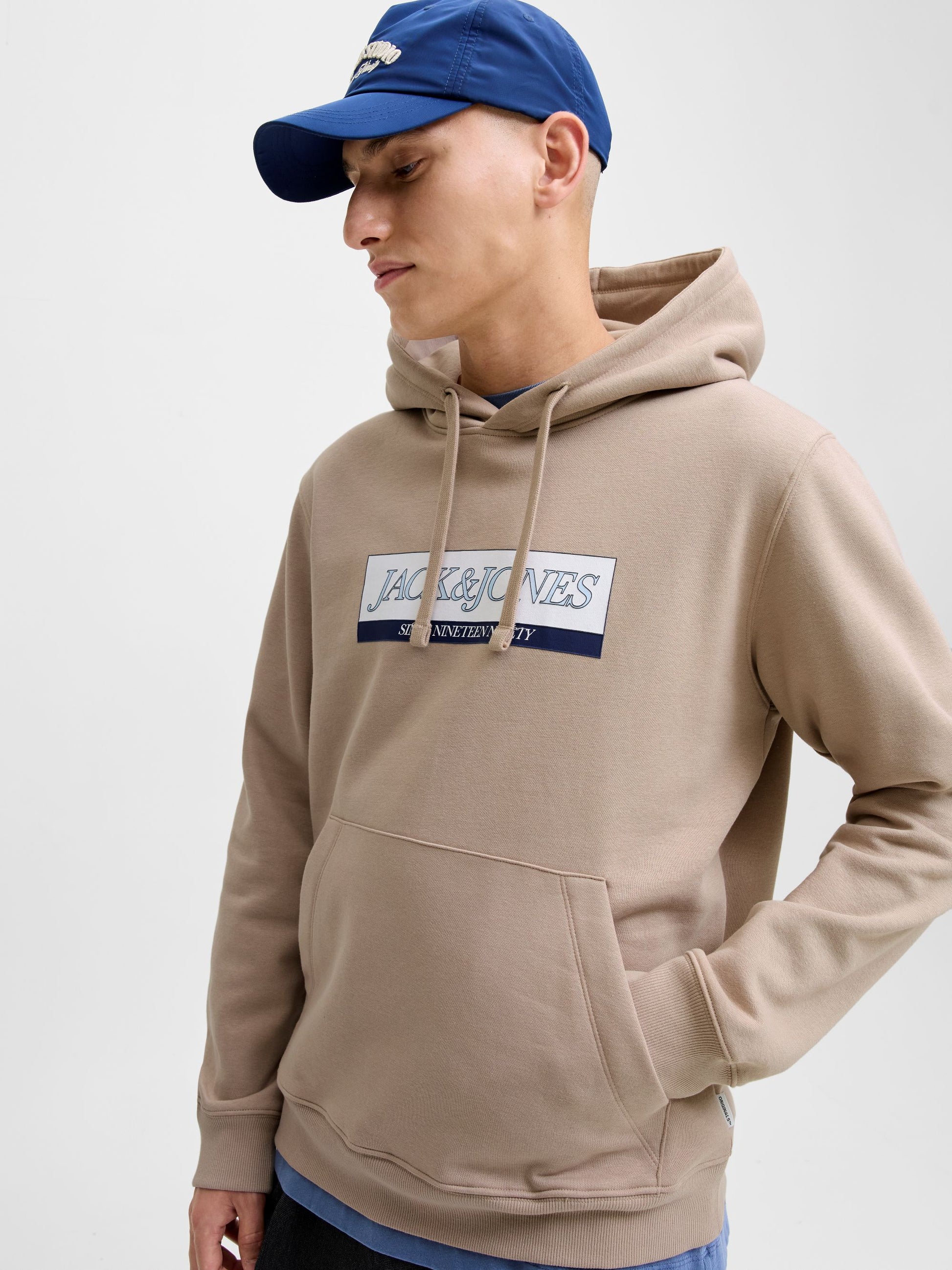 JJ ORINWOOD BLOCK BRANDING HOODIE - MOCHA