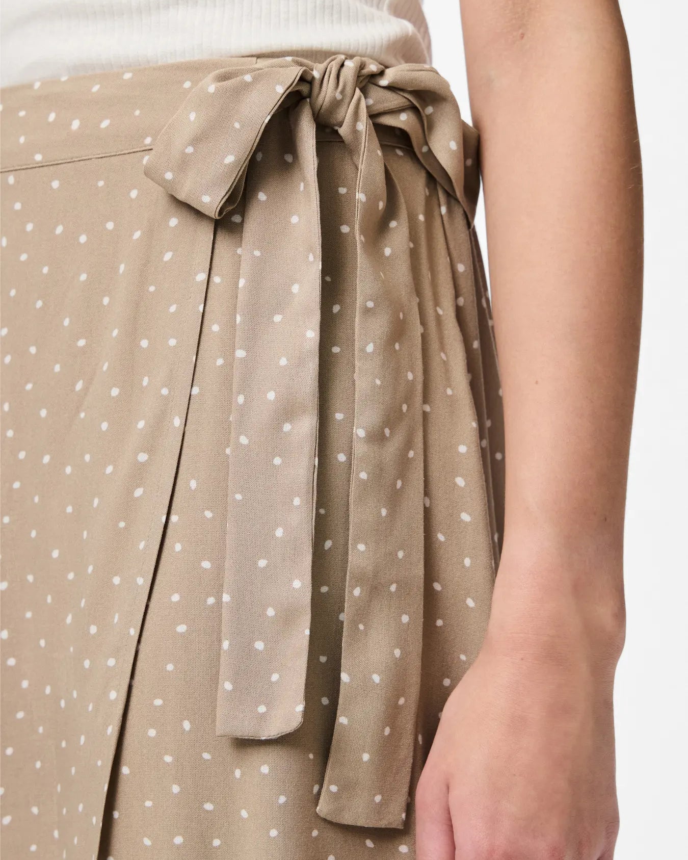 PIECES TALA PRINTED MIDI WRAP SKIRT - CROCKERY