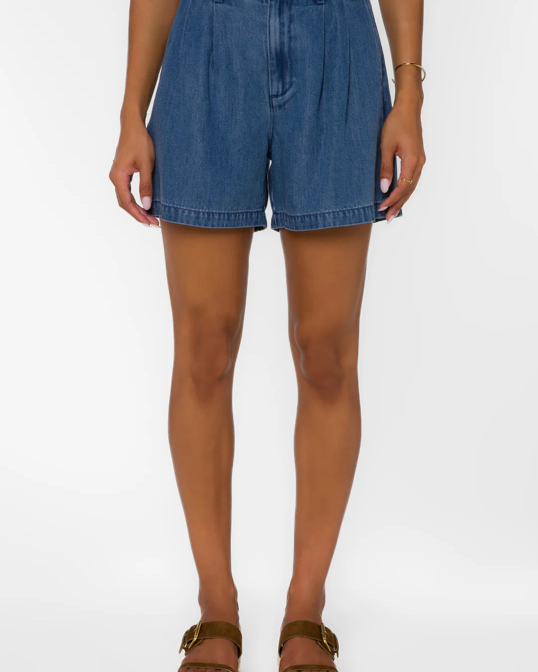 VELVET HEART KATYA PLEATED SHORTS - MEDIUM WASH