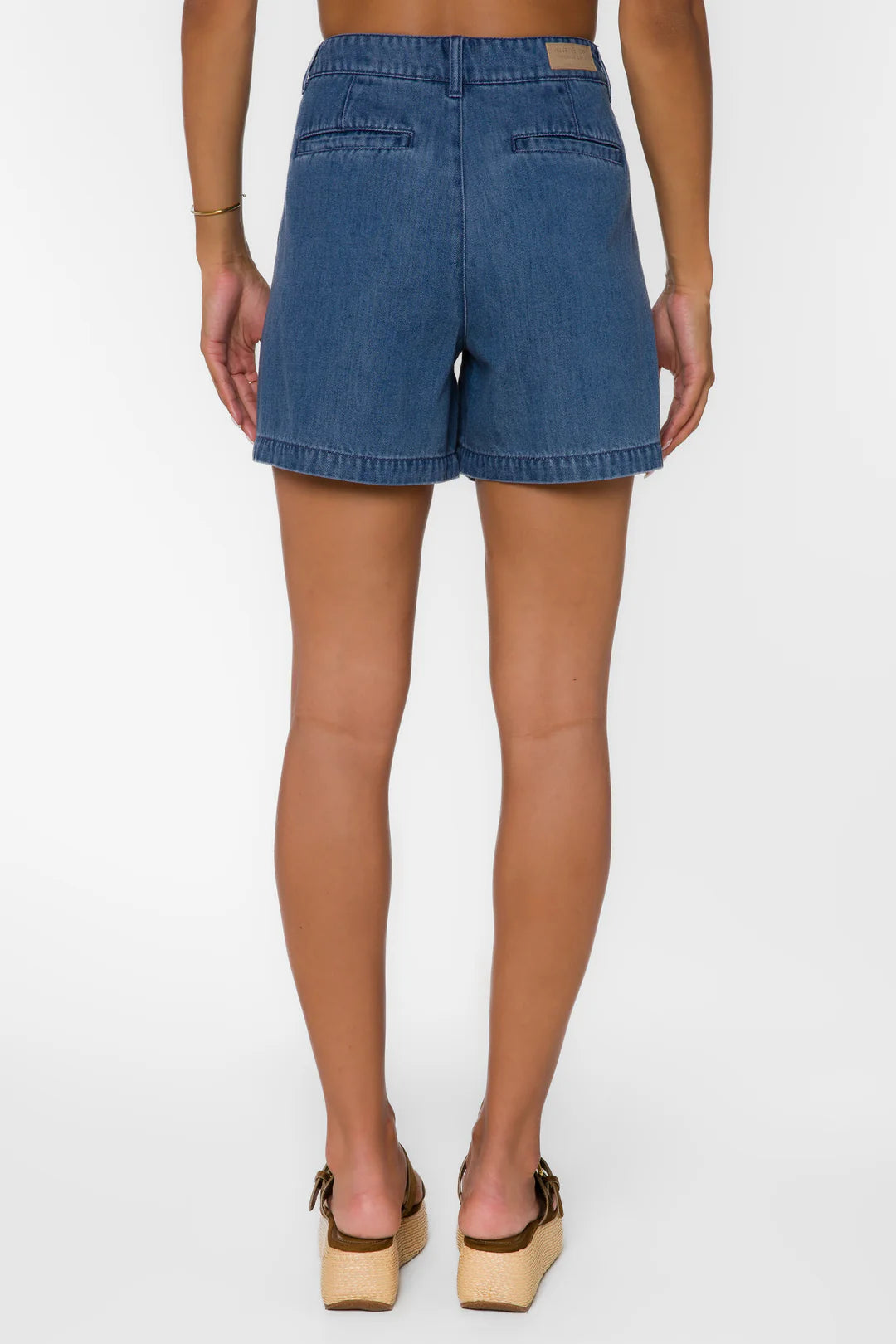 VELVET HEART KATYA PLEATED SHORTS - MEDIUM WASH