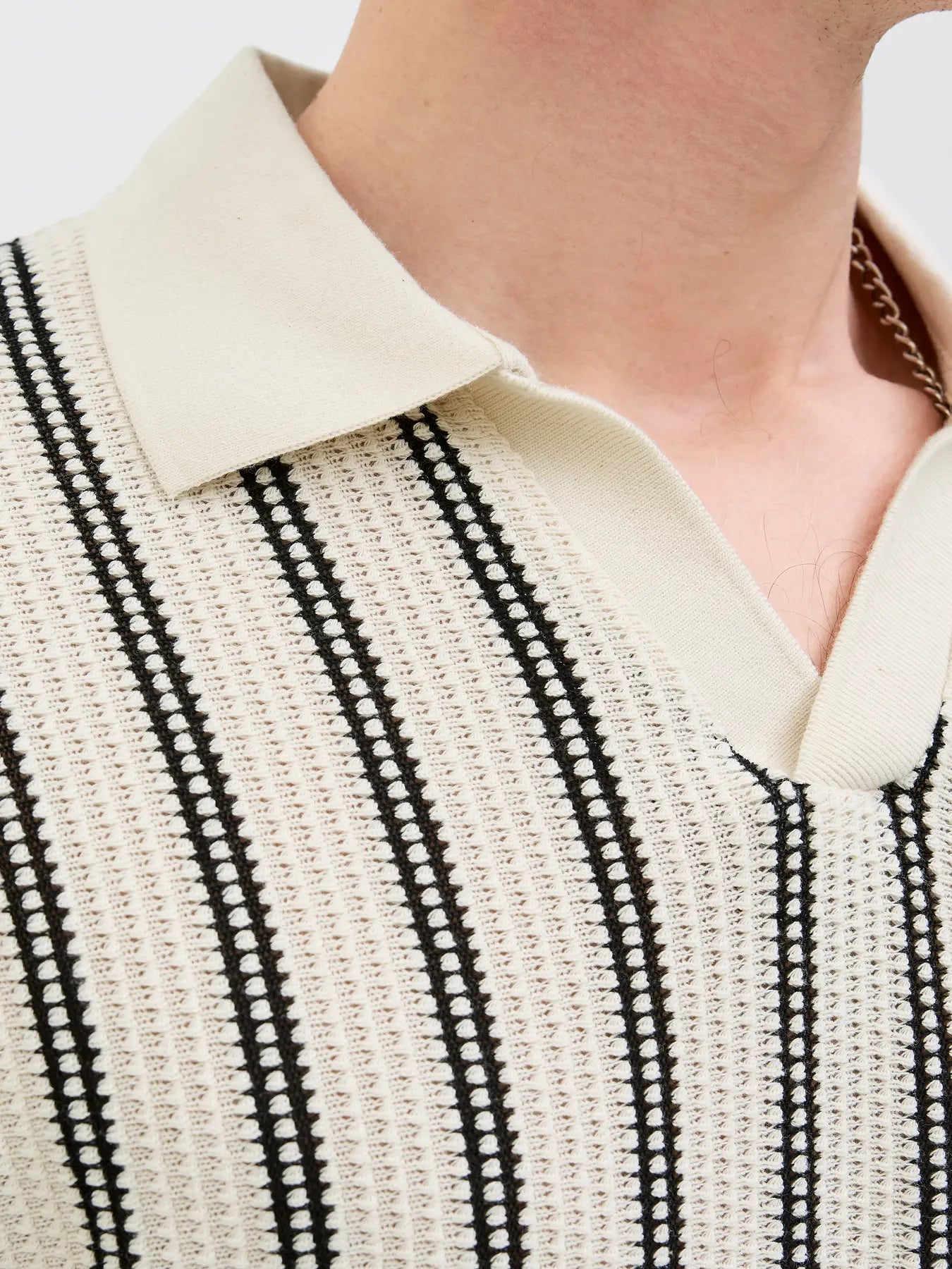 HARRY SPLIT NECK POLO - CLOUD DANCER