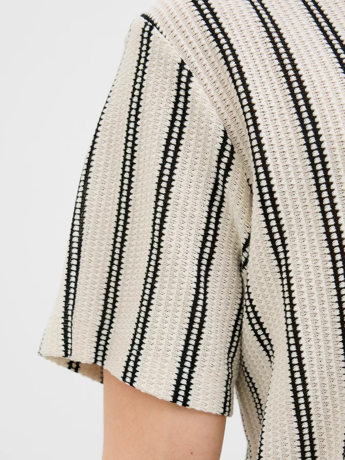 HARRY SPLIT NECK POLO - CLOUD DANCER