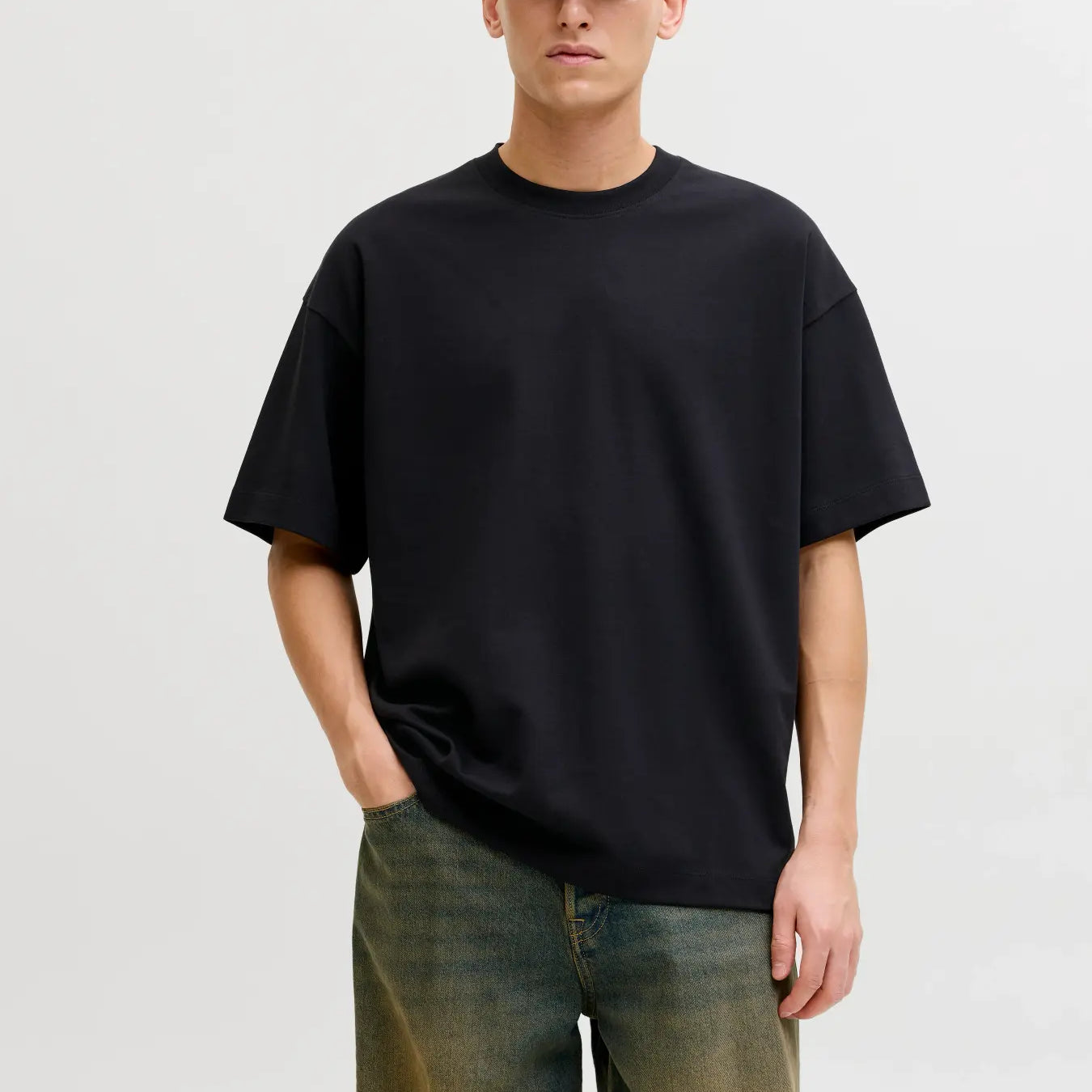 JJ BARRON O NECK TEE - BLACK