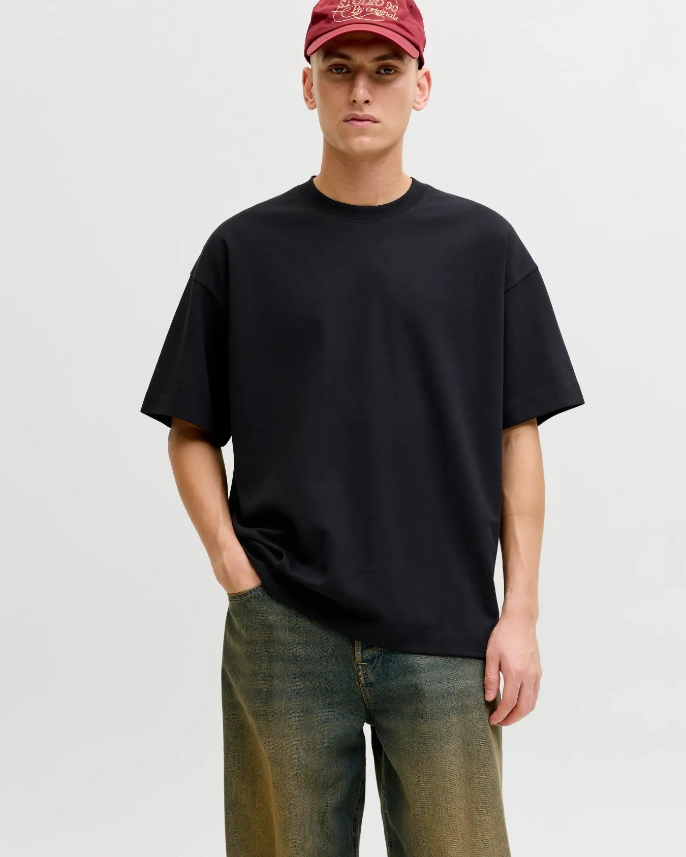 JJ BARRON O NECK TEE - BLACK