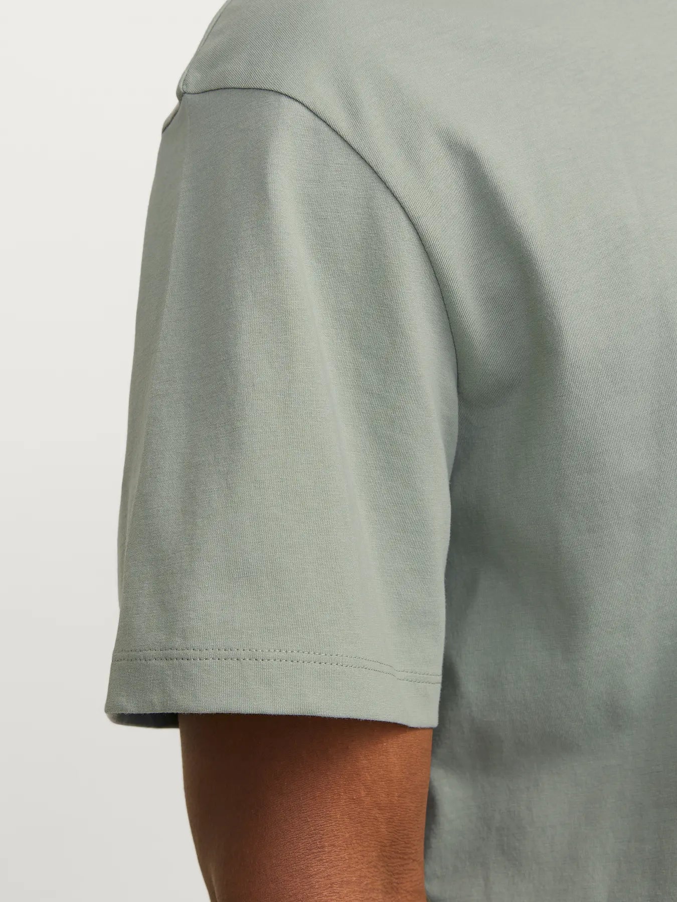 CORP GRAPHIC TEE - ICEBURG GREEN