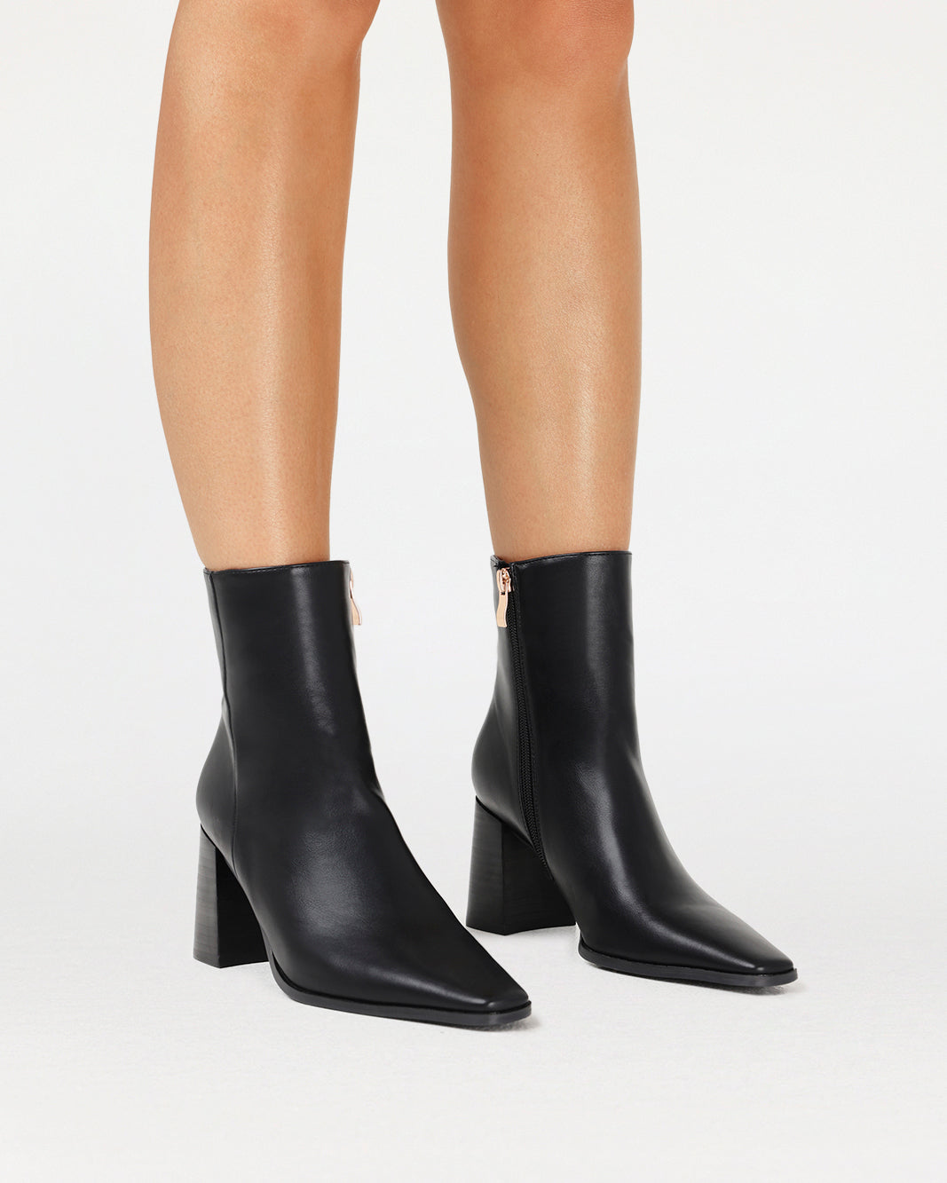 BILLINI OZI SHORT HEELED BOOT - BLACK