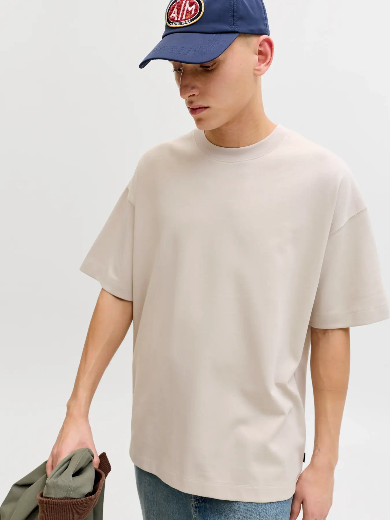 JJ BARRON O NECK TEE - MOONBEAM