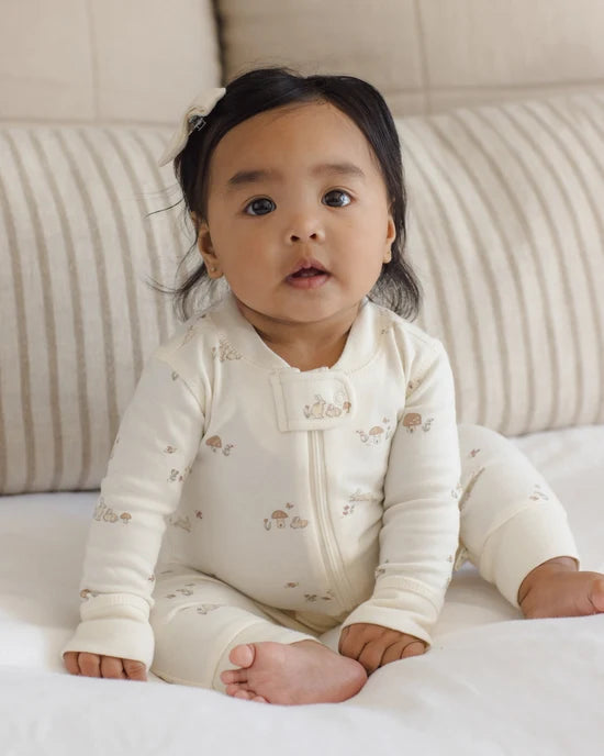 QUINCY MAE ZIP LONG SLEEVE SLEEPER - BUNNIES