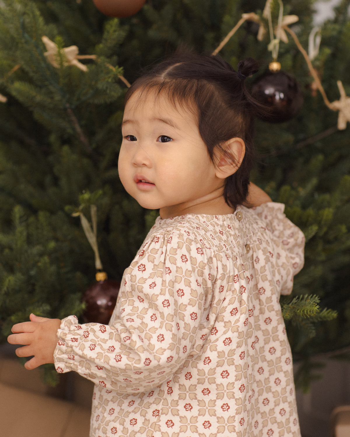 QUINCY MAE V SMOCKED DRESS - WINTER ROSE