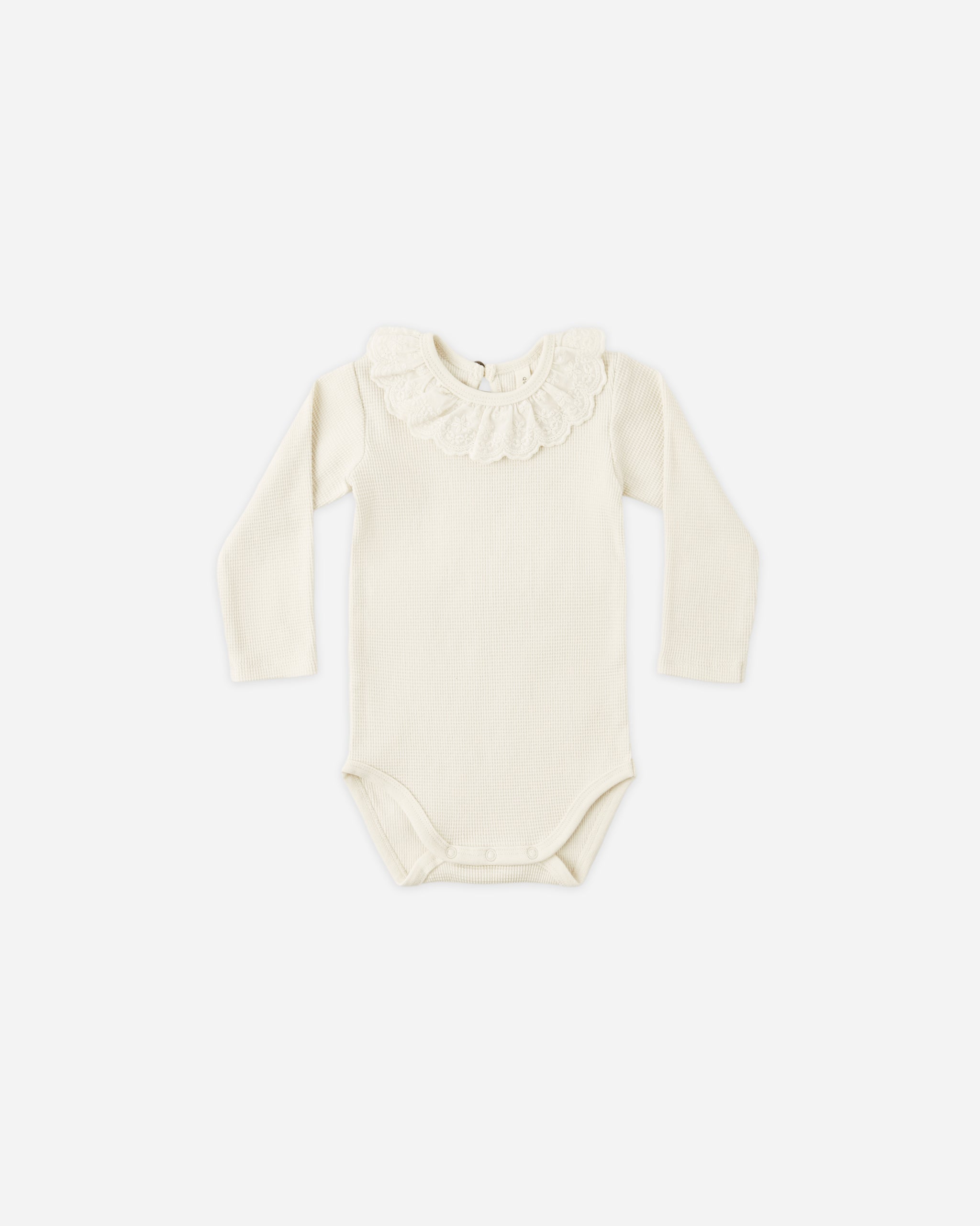 QUINCY MAE RUFFLE BODYSUIT - NATURAL