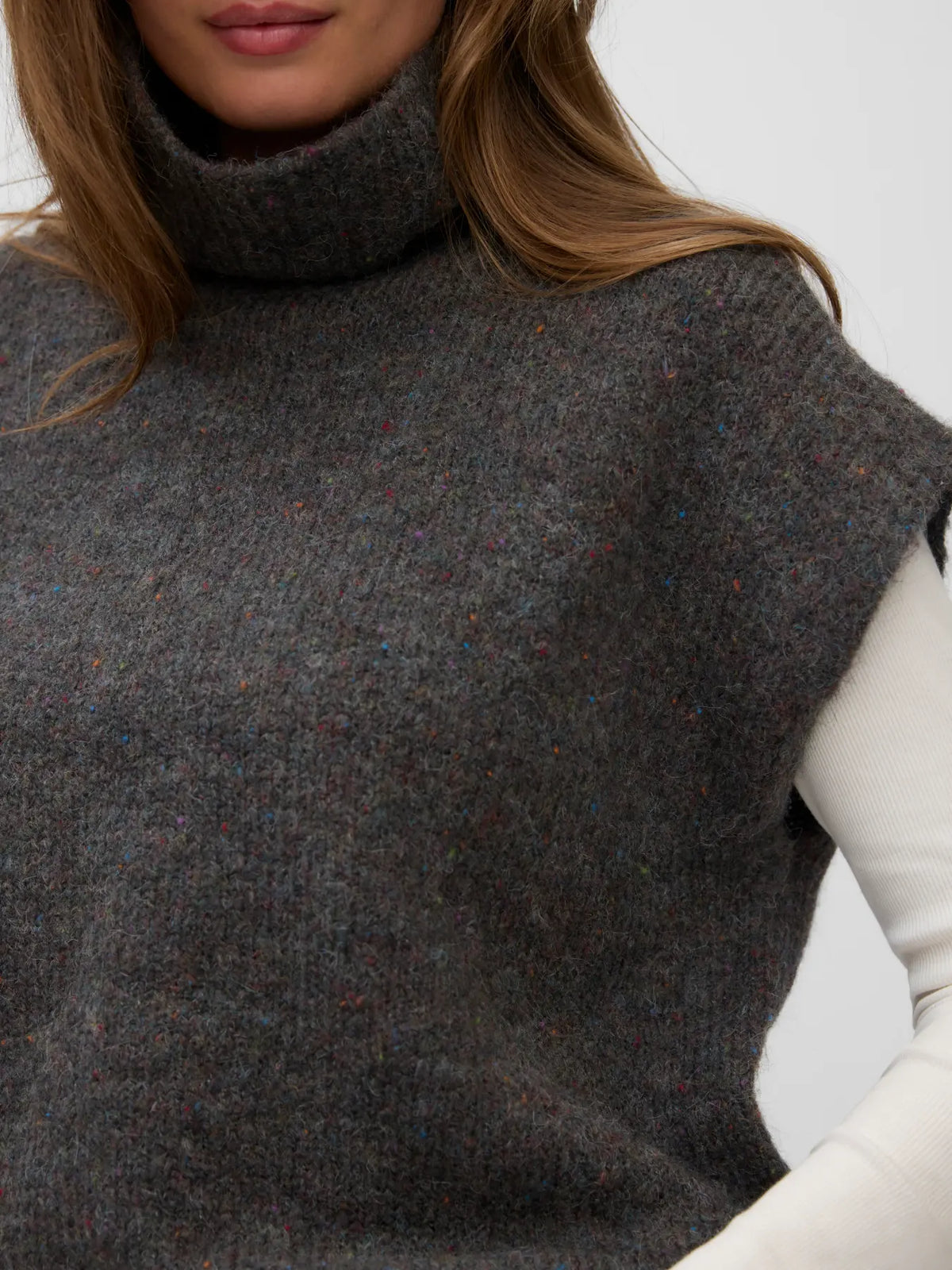 VM INGRID ROLLNECK VEST - DARK GREY MELANGE