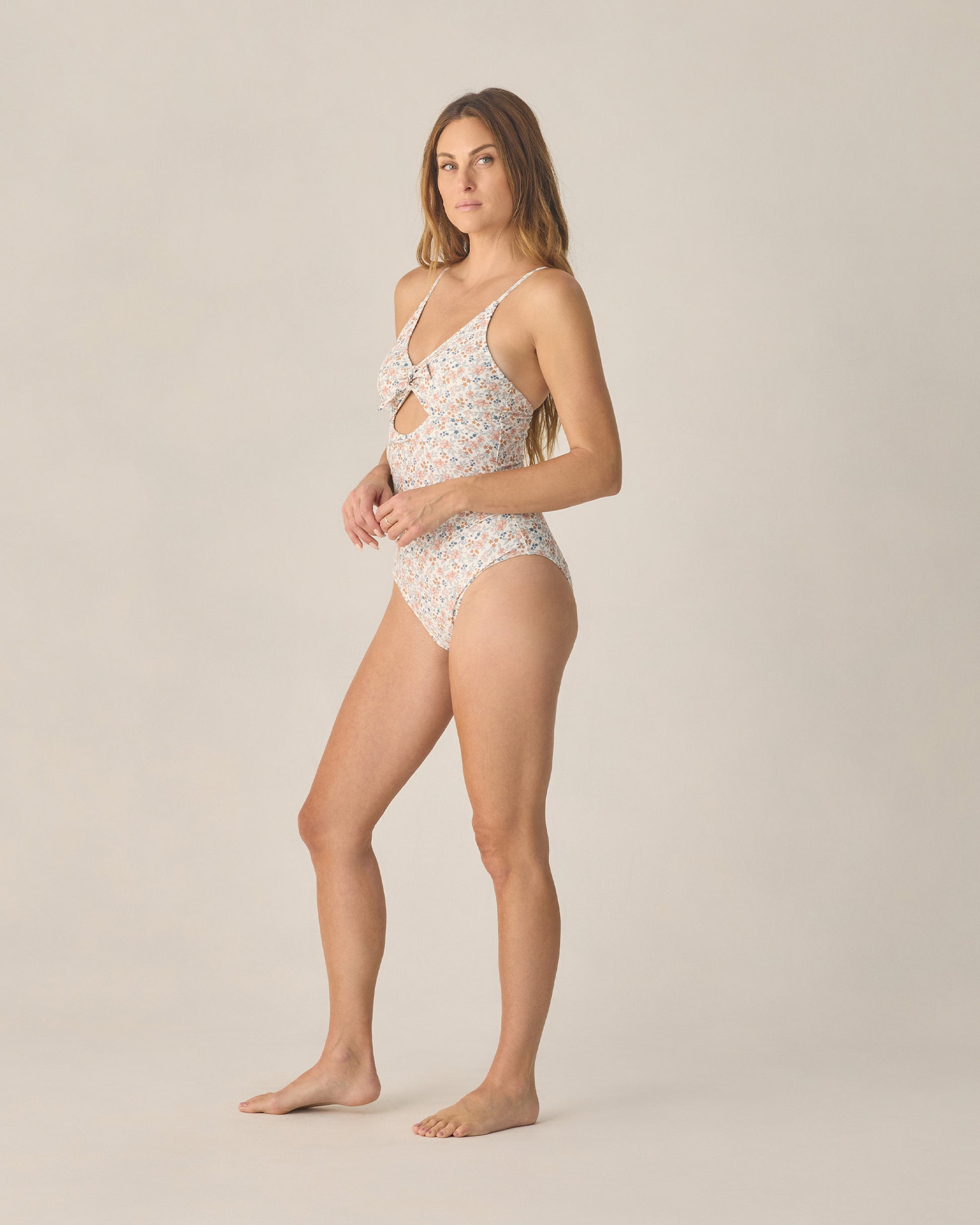 RYLEE + CRU KEYHOLE ONE PIECE - FLOWER FIELD