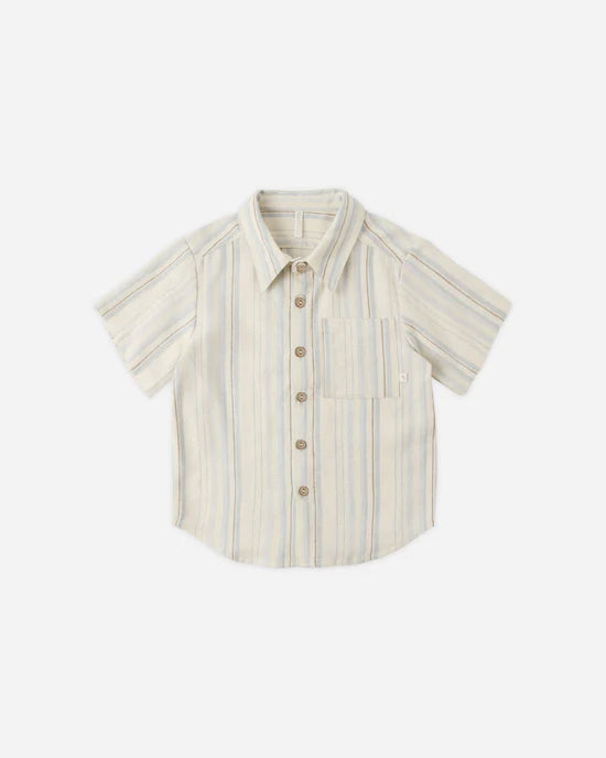 RYLEE + CRU COLLARED SHORT SLEEVE SHIRT - SEA STRIPE