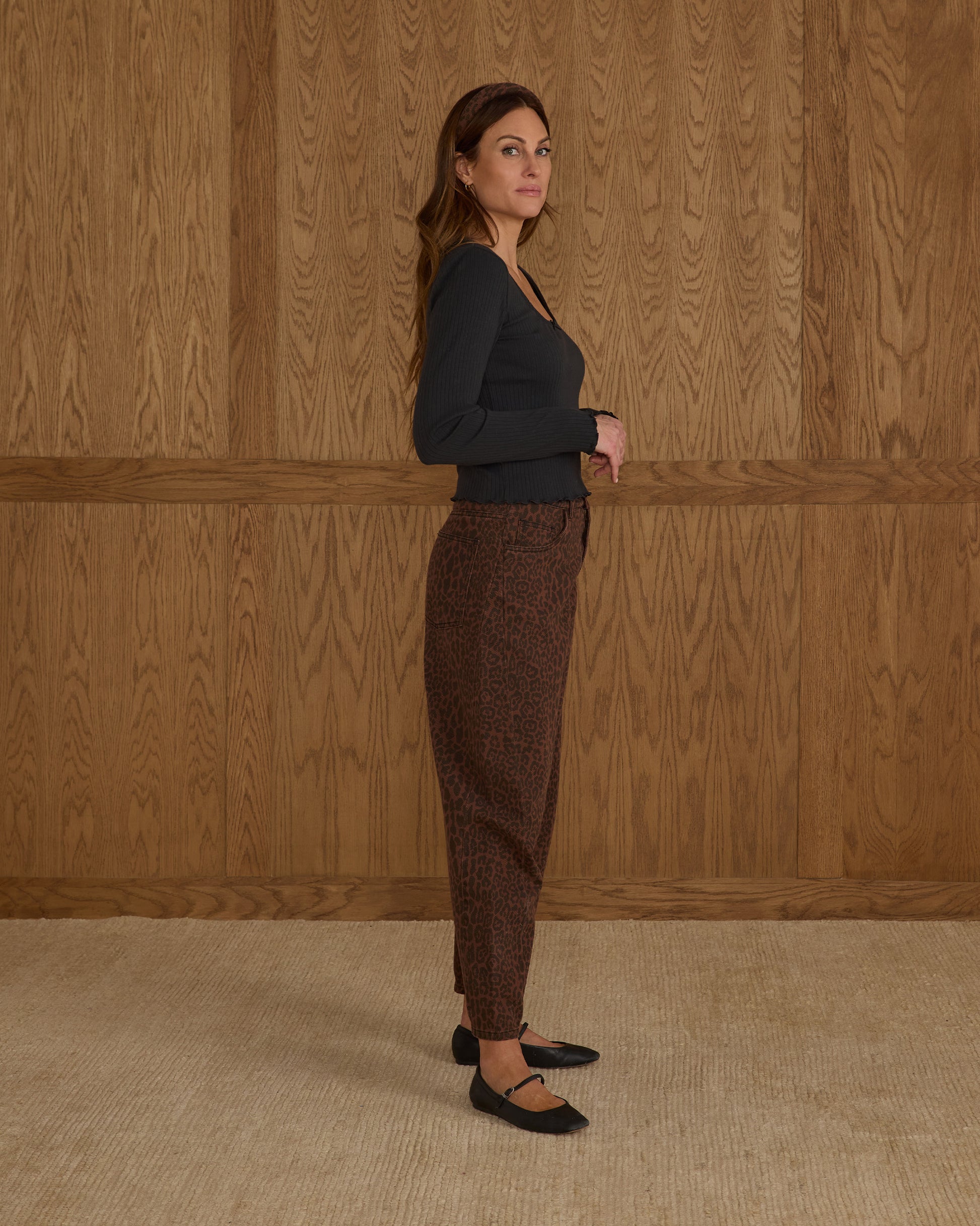 RYLEE + CRU BARREL JEANS - LEOPARD