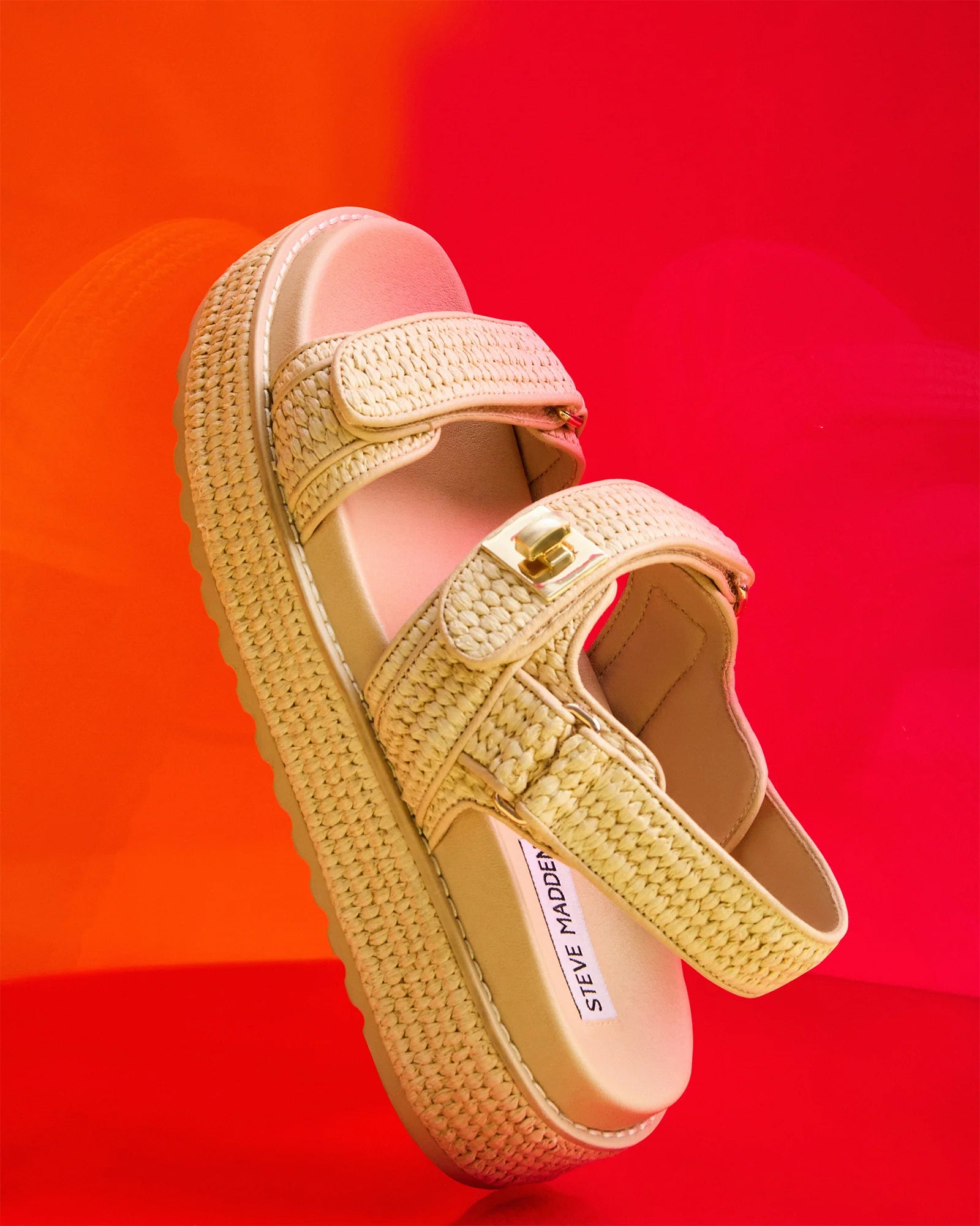 STEVE MADDEN BIG MONA PLATFORM SANDAL - NATURAL RAFFIA