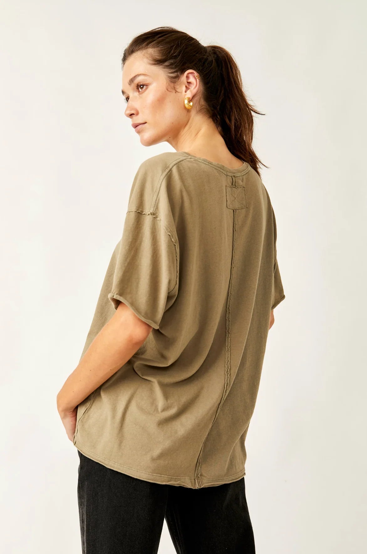FREE PEOPLE NINA TEE - OLIVE STONE
