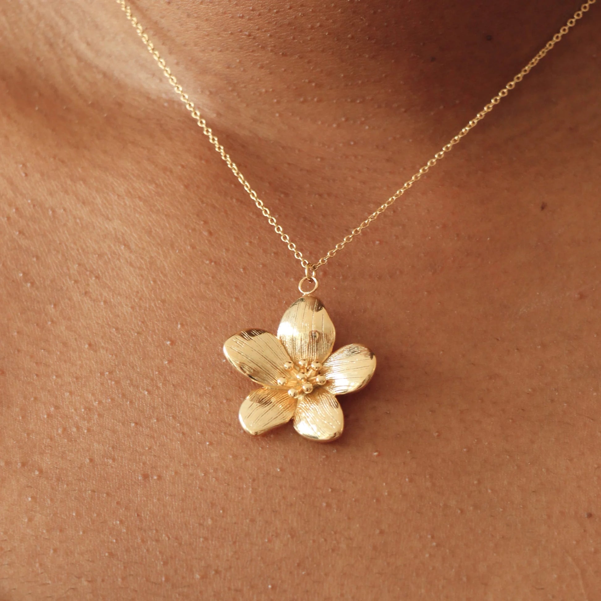 AUBEO PENDANT NECKLACE - GOLD