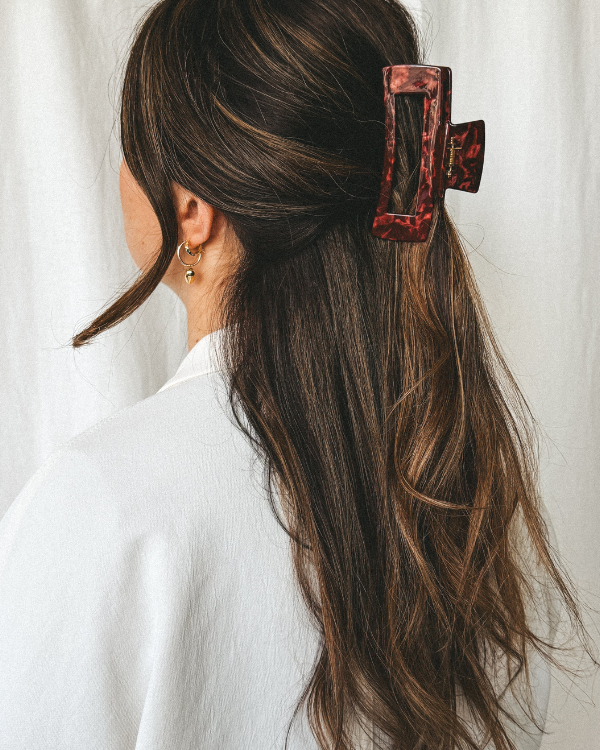 THE ANNA II CLAW CLIP - BURGANDY