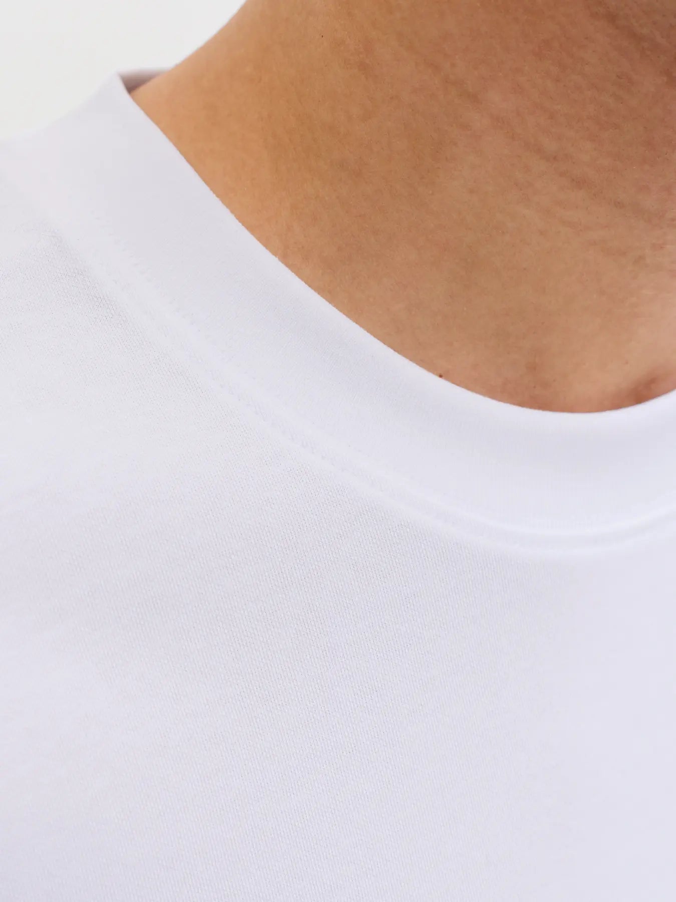 JJ BARRON O NECK TEE - WHITE