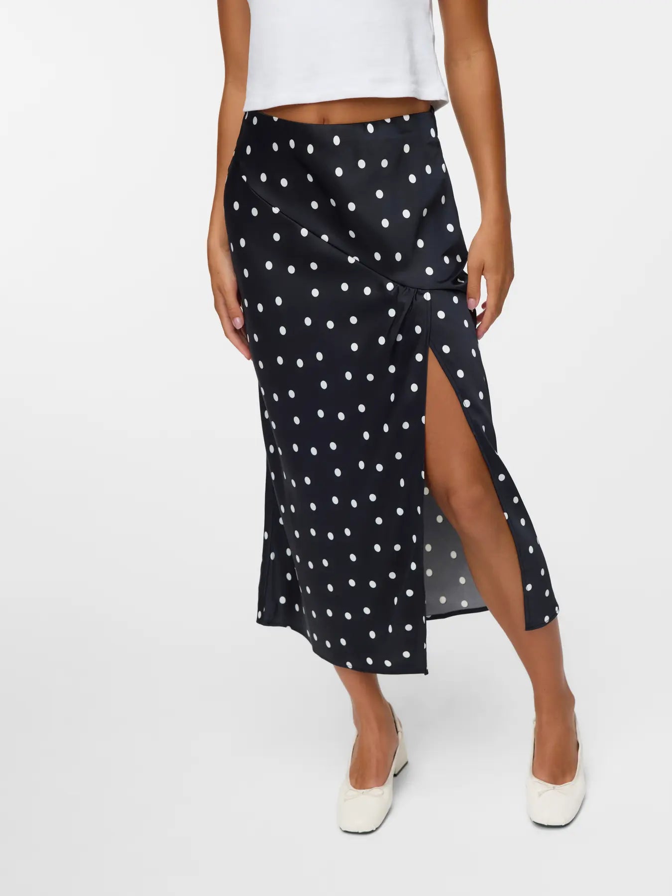VM KIMA SLIT MIDI SKIRT - BLACK DOTS