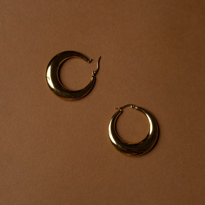 EMILIA XL VOLUPTUOUS HOOPS - GOLD