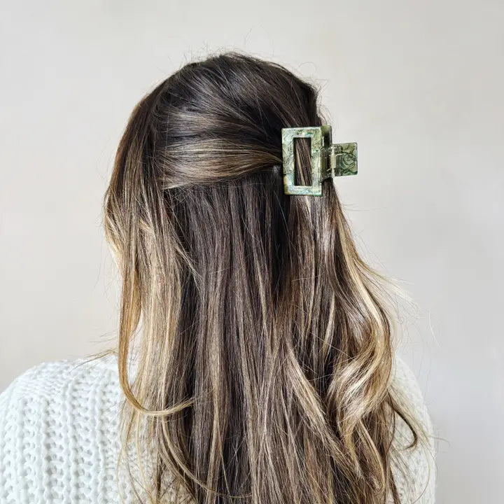 THE EVA MINI CLAW CLIP - GREEN