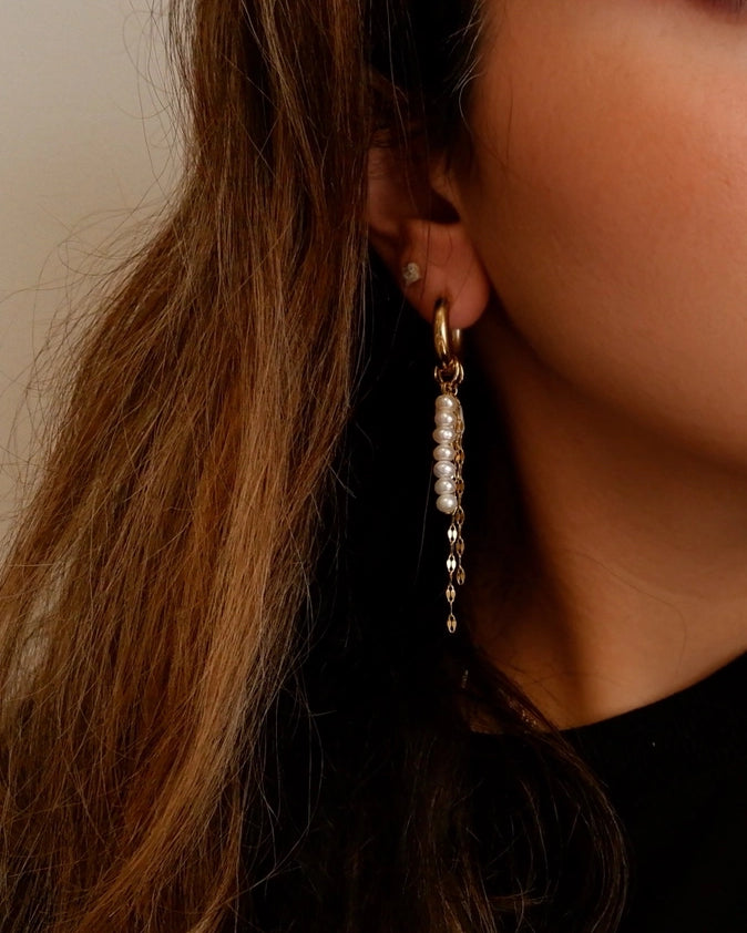 LILY HOOP PEARL DANGLES - GOLD