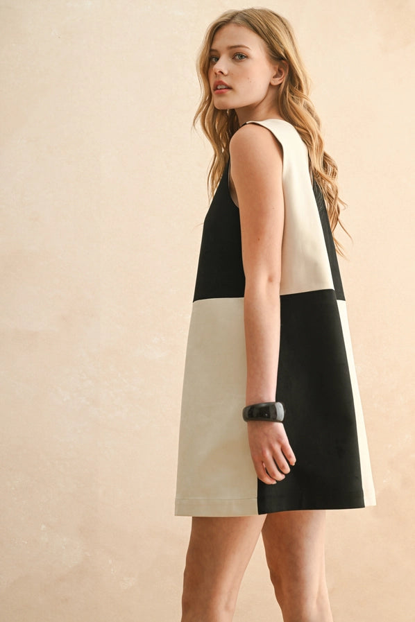 CONTRASTED SHIFT DRESS - BLACK
