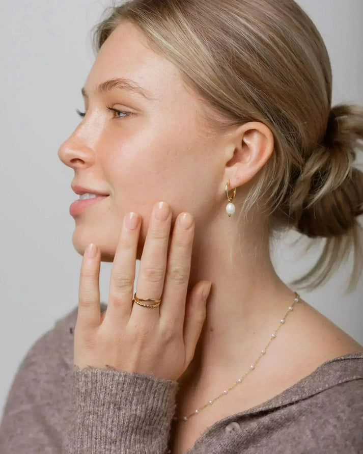 SUNNY SUNDAY PEARL EARRINGS - GOLD