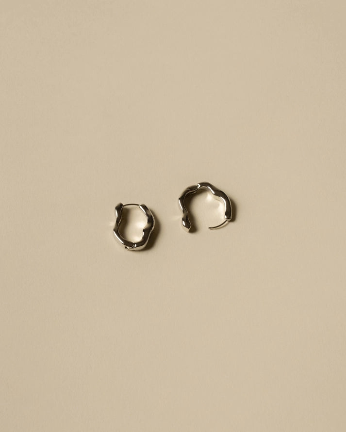 PAYTON WIGGLE EARRINGS - SILVER