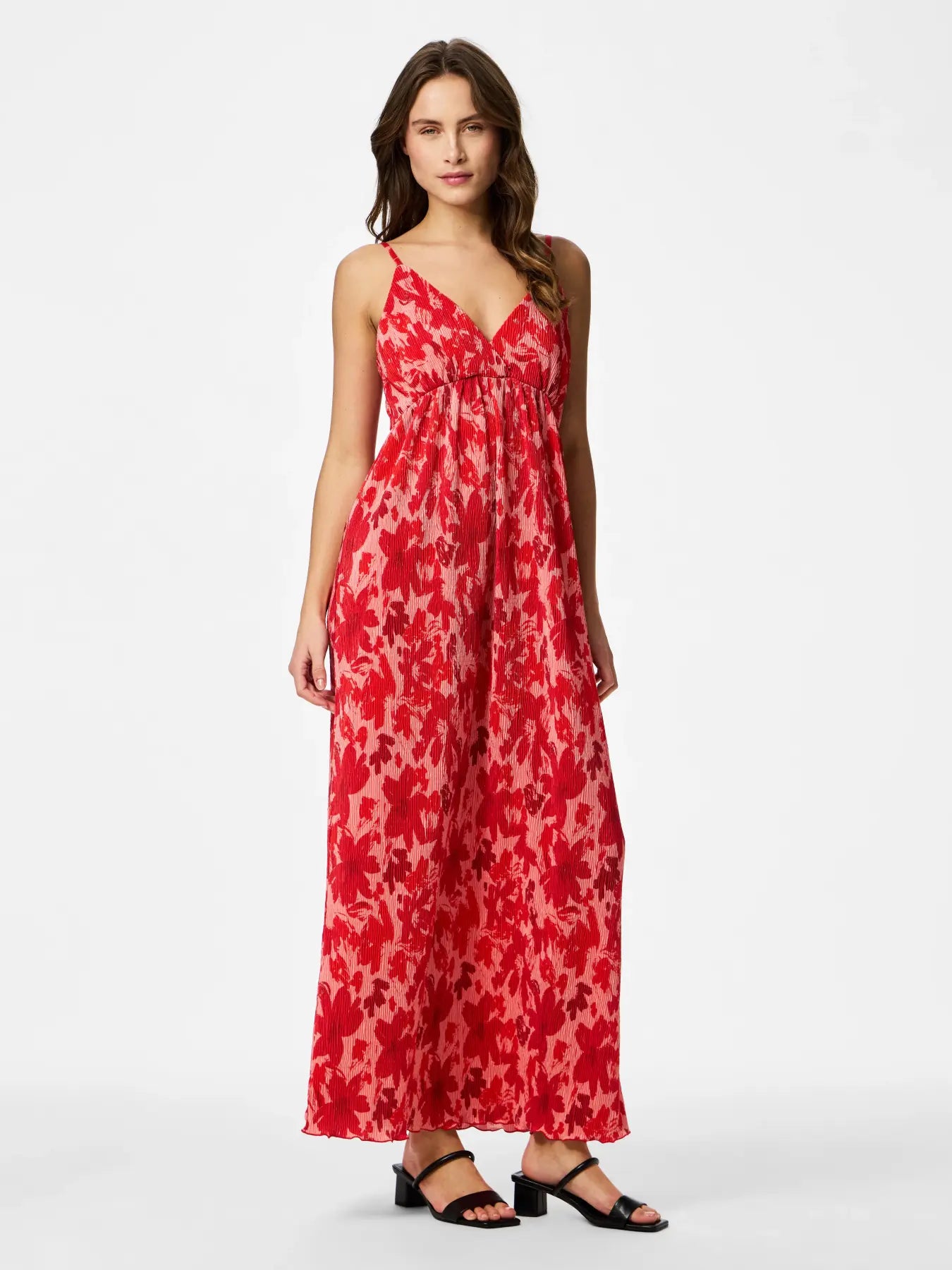 PIECES FLORA PRINTED STRAP DRESS - RED