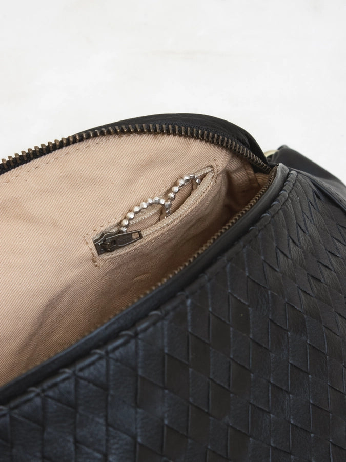 MANDRN ATLAS WOVEN FANNY PACK - BLACK