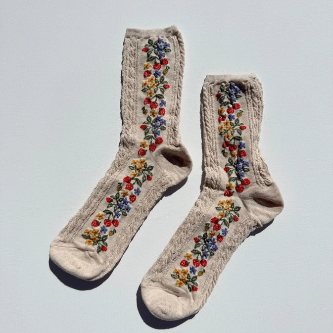 WILD STRAWBERRY SOCKS - CREAM