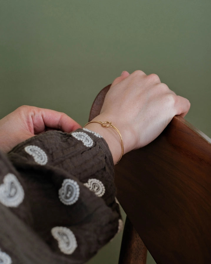 KENDRA KNOT BRACELET - GOLD