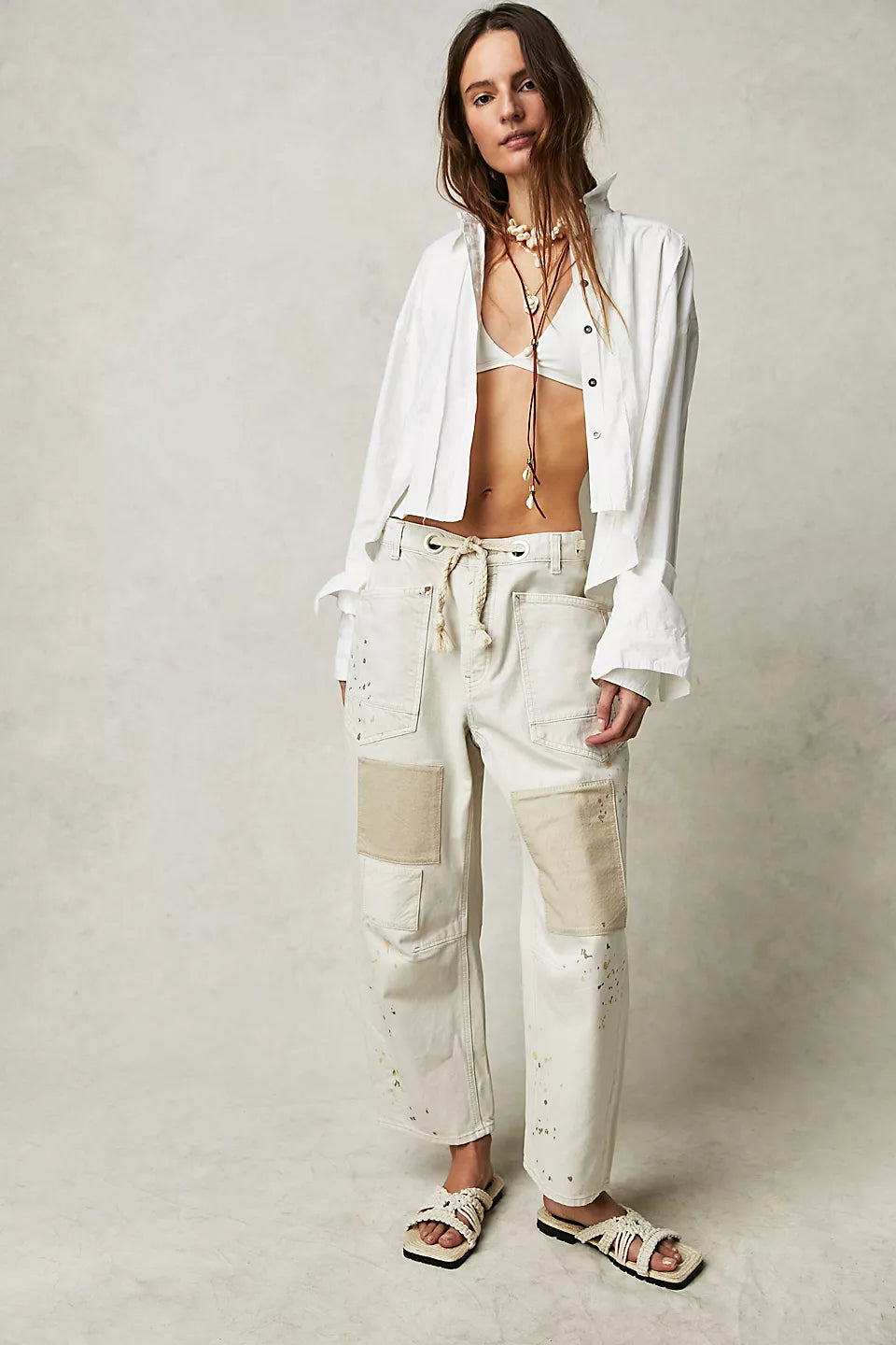 FREE PEOPLE MOXIE PULL ON BARREL JEANS - WHITE